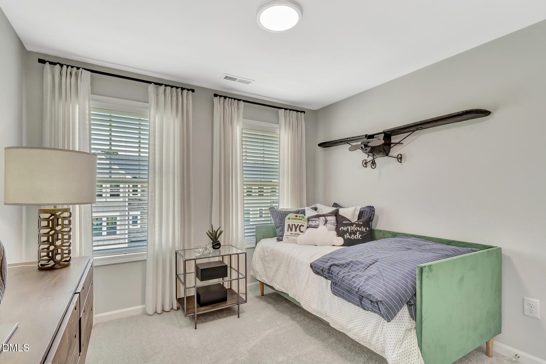 9042 Hazy Jade Way Property Photo 14