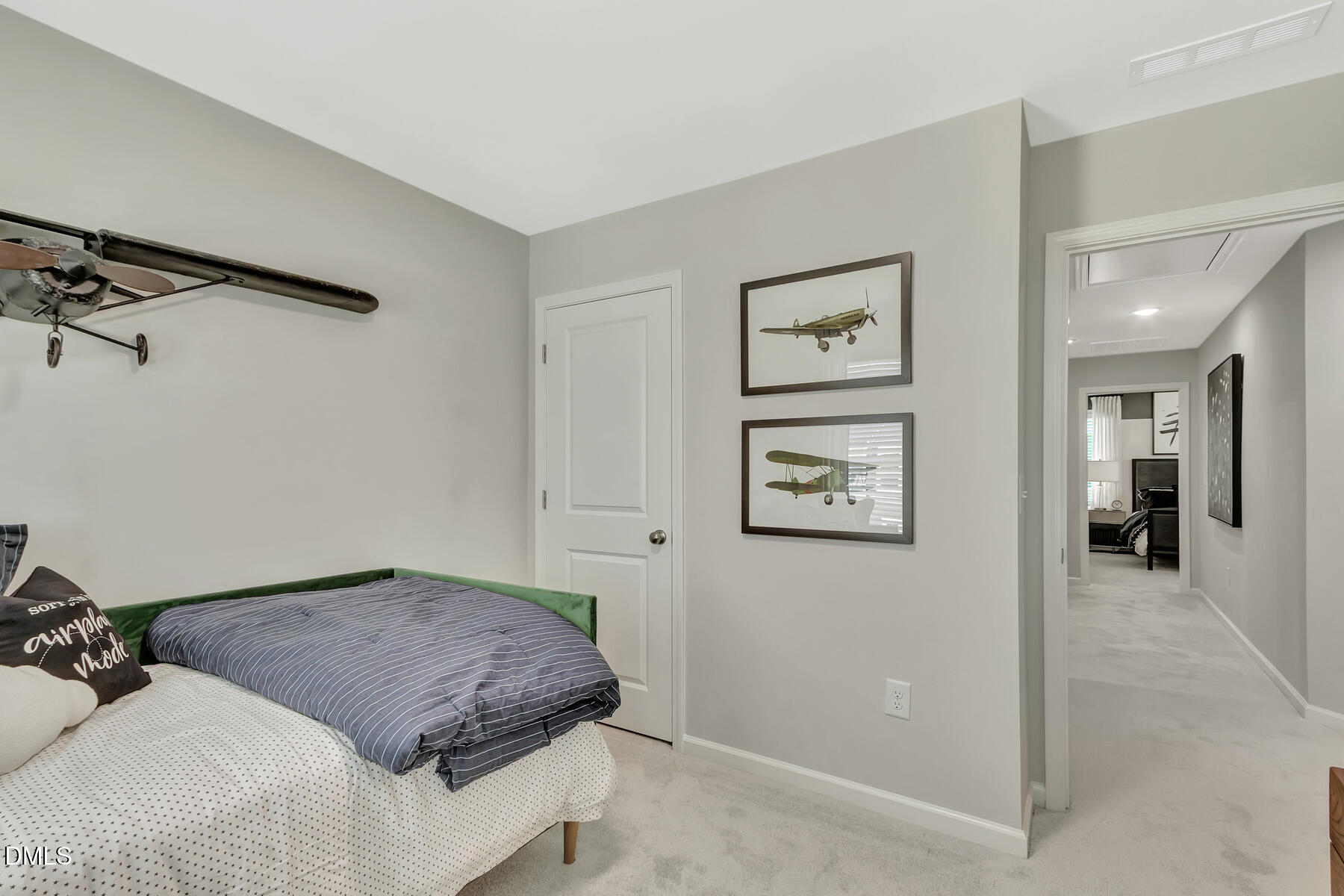 9042 Hazy Jade Way Property Photo 15