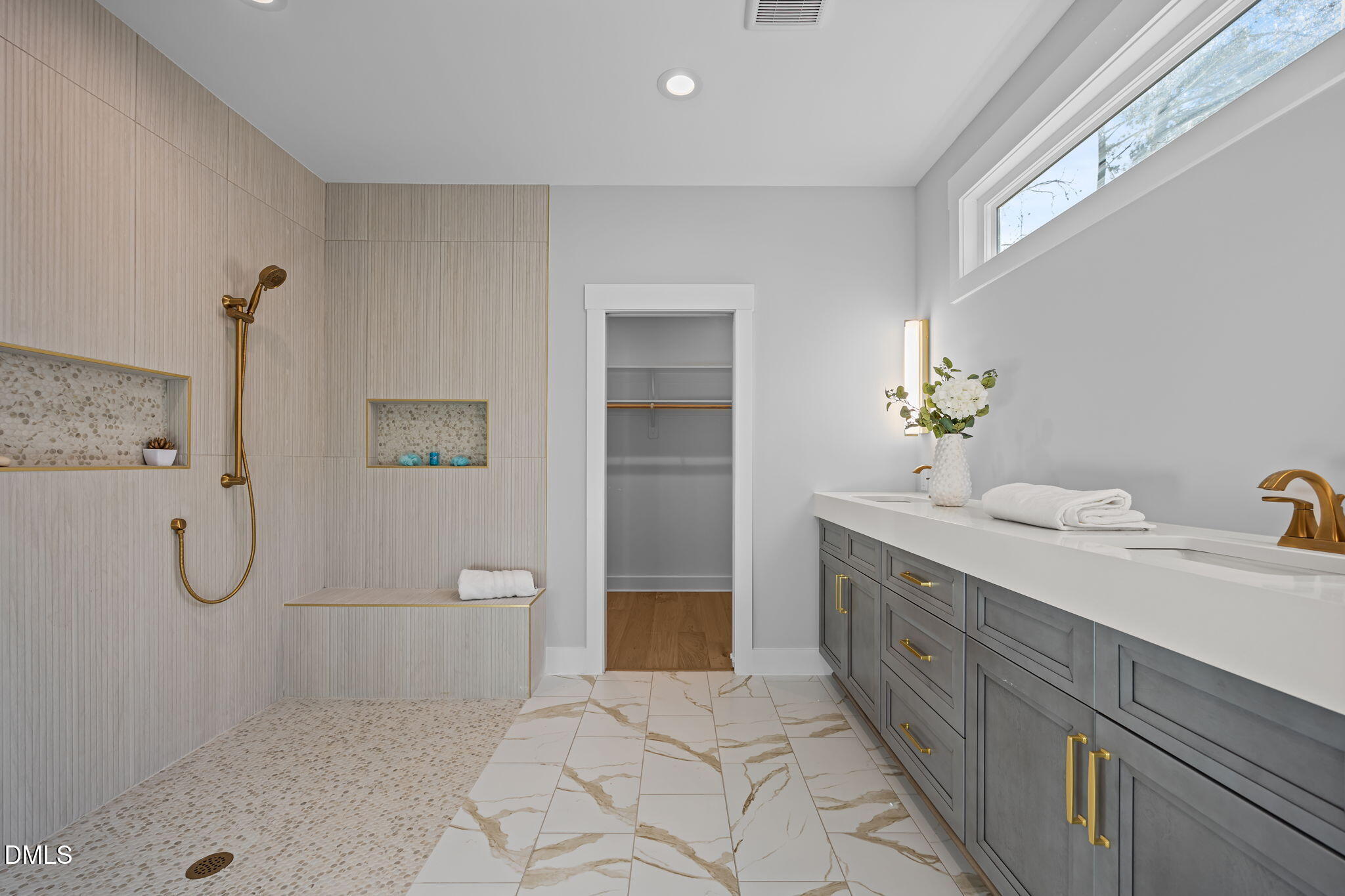 1005 Phoenix Place Property Photo 16