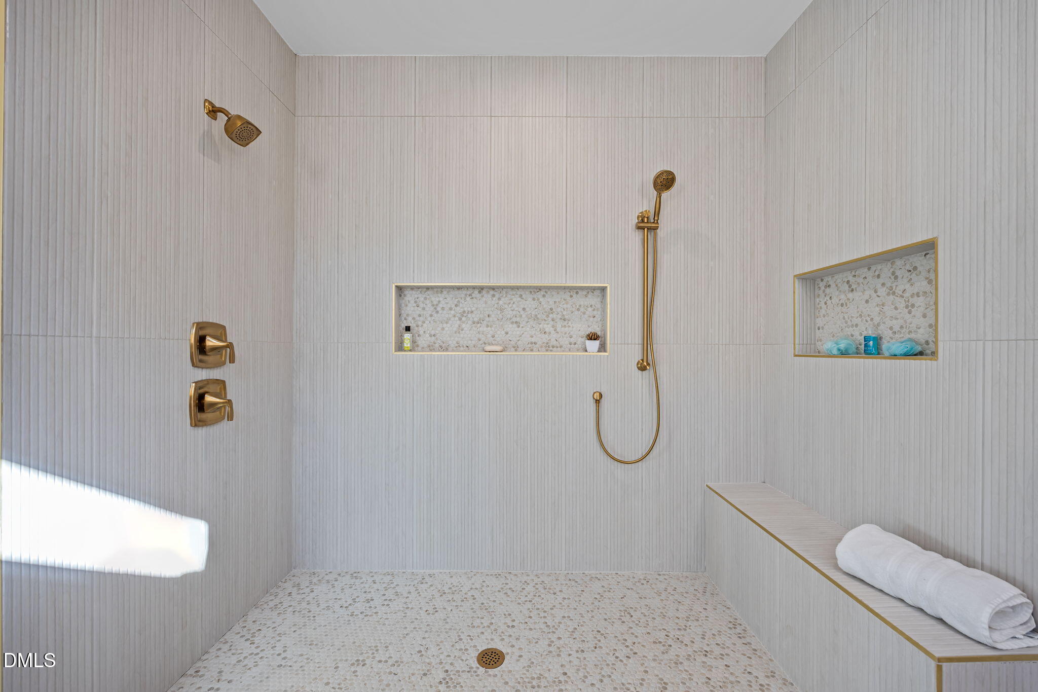 1005 Phoenix Place Property Photo 17