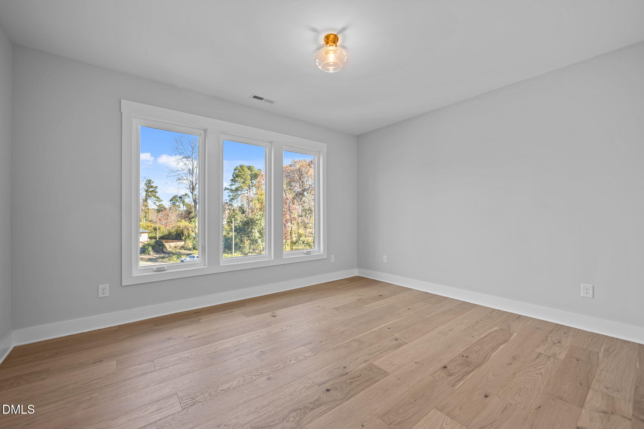 1005 Phoenix Place Property Photo 20