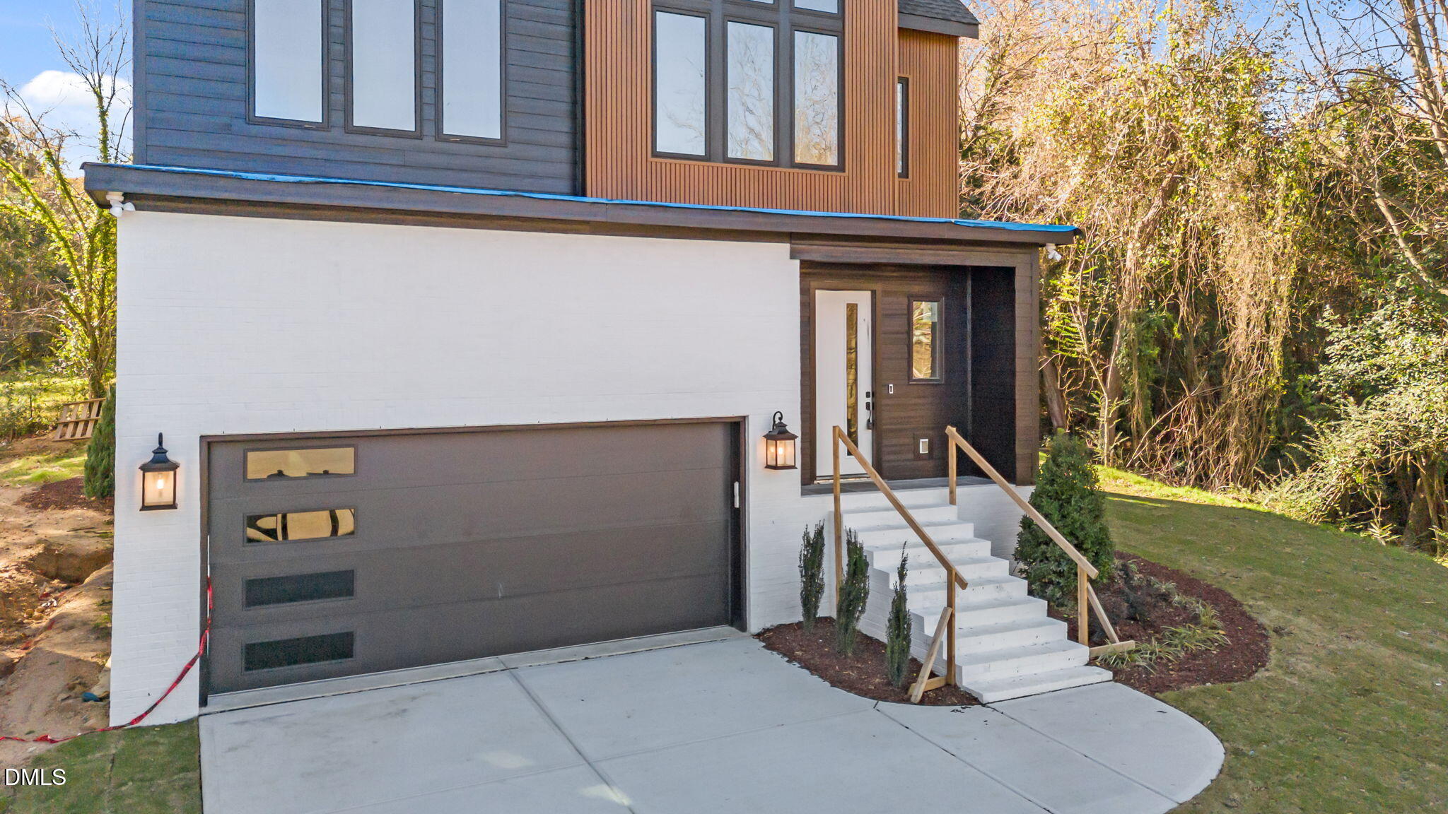 1005 Phoenix Place Property Photo 35