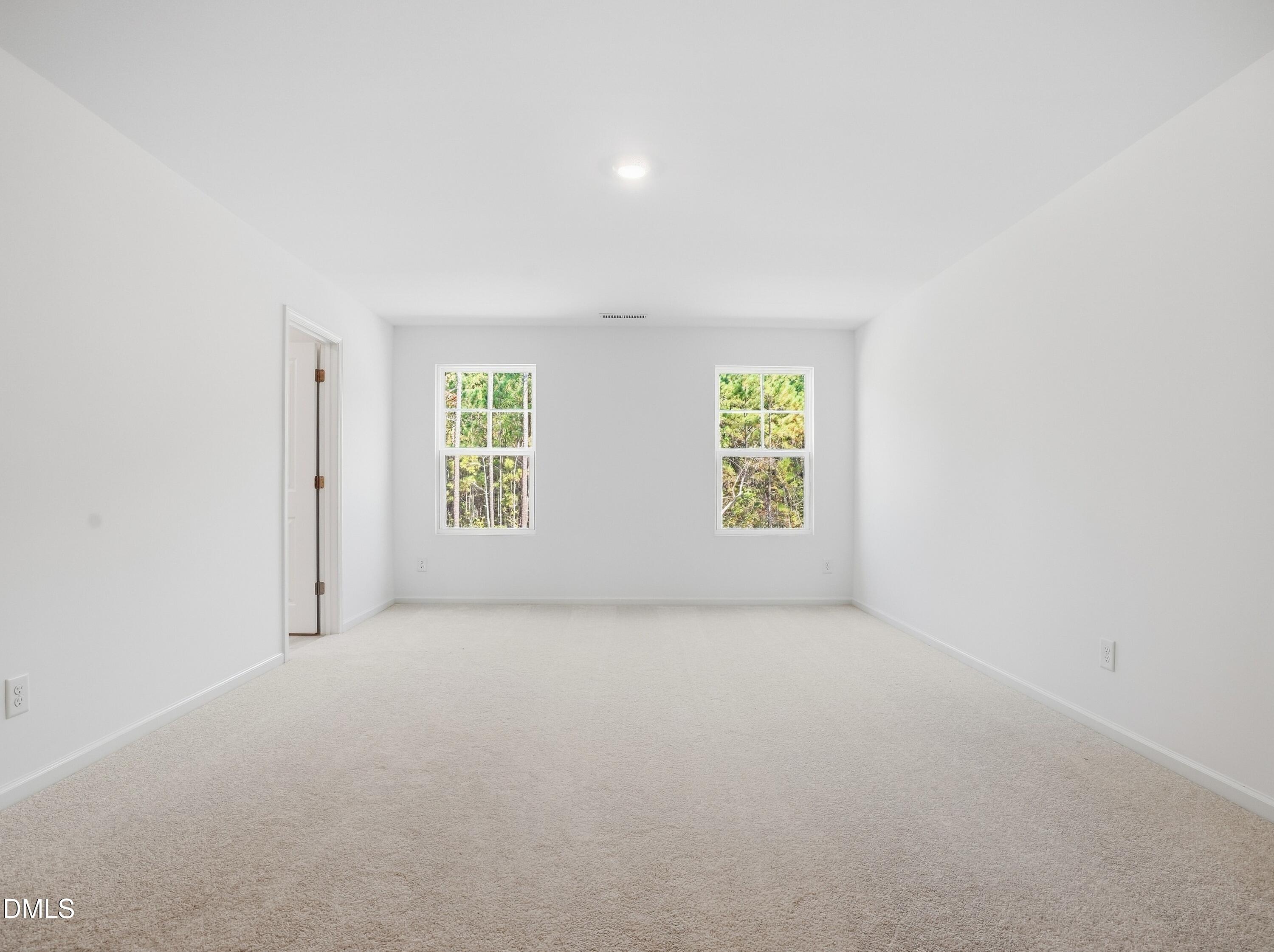 214 Deercroft Drive Property Photo 14