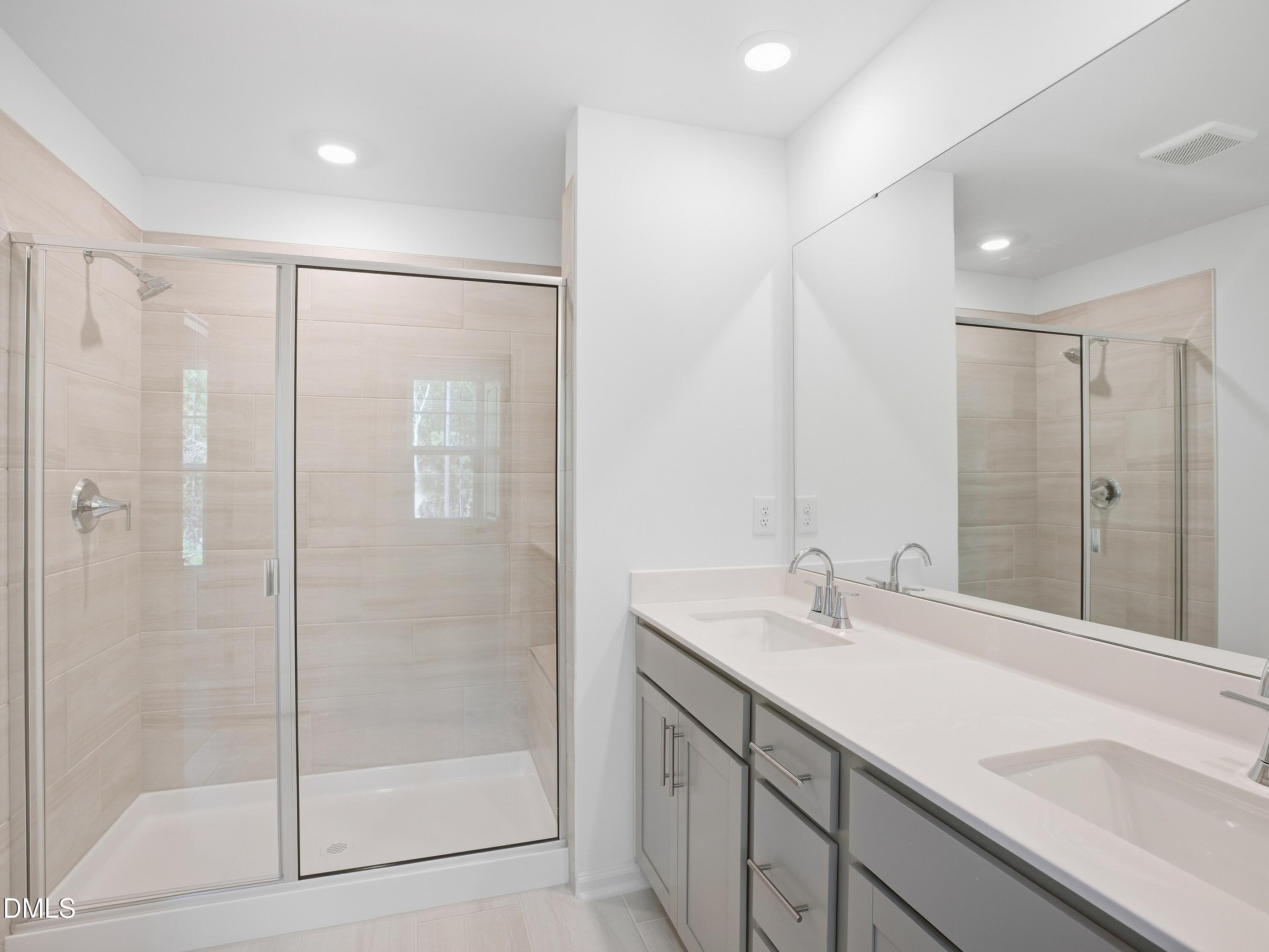 214 Deercroft Drive Property Photo 15
