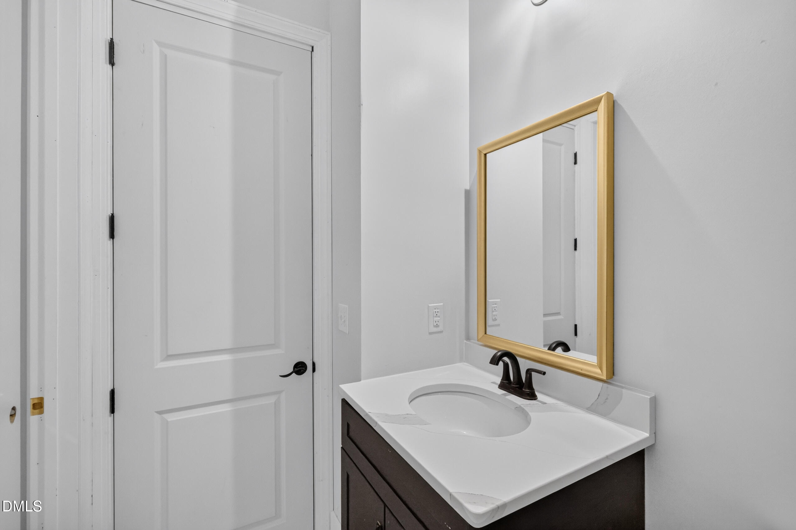 109 S Raiford Street Property Photo 46