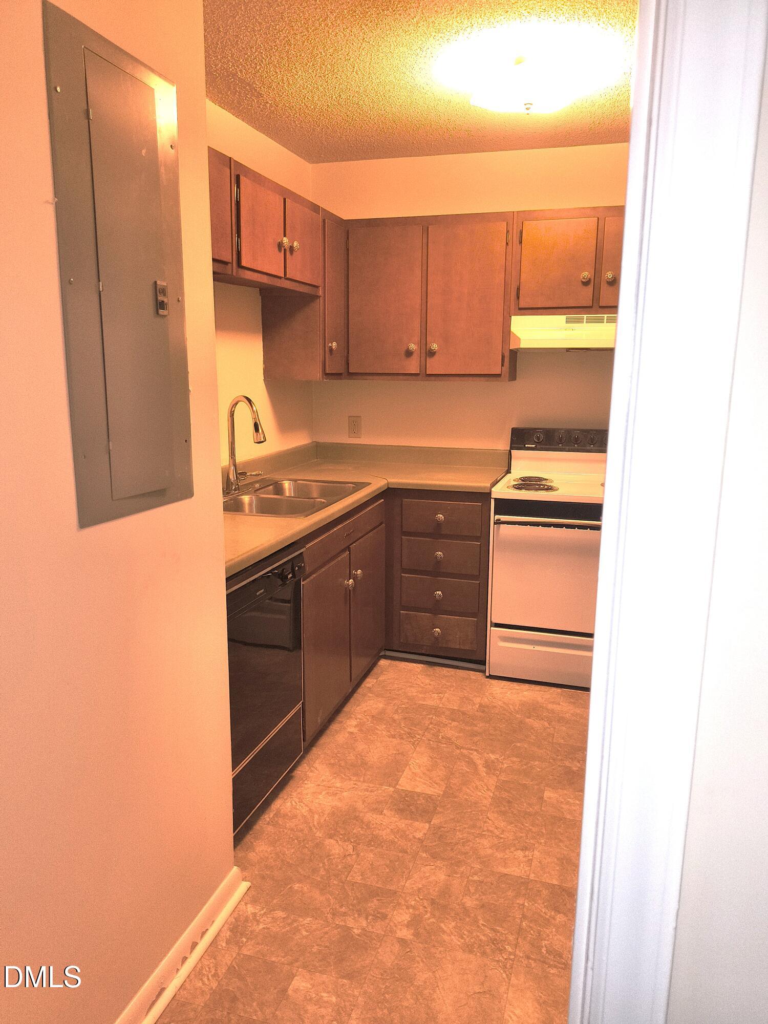 500 Umstead Drive A302 Property Photo 5