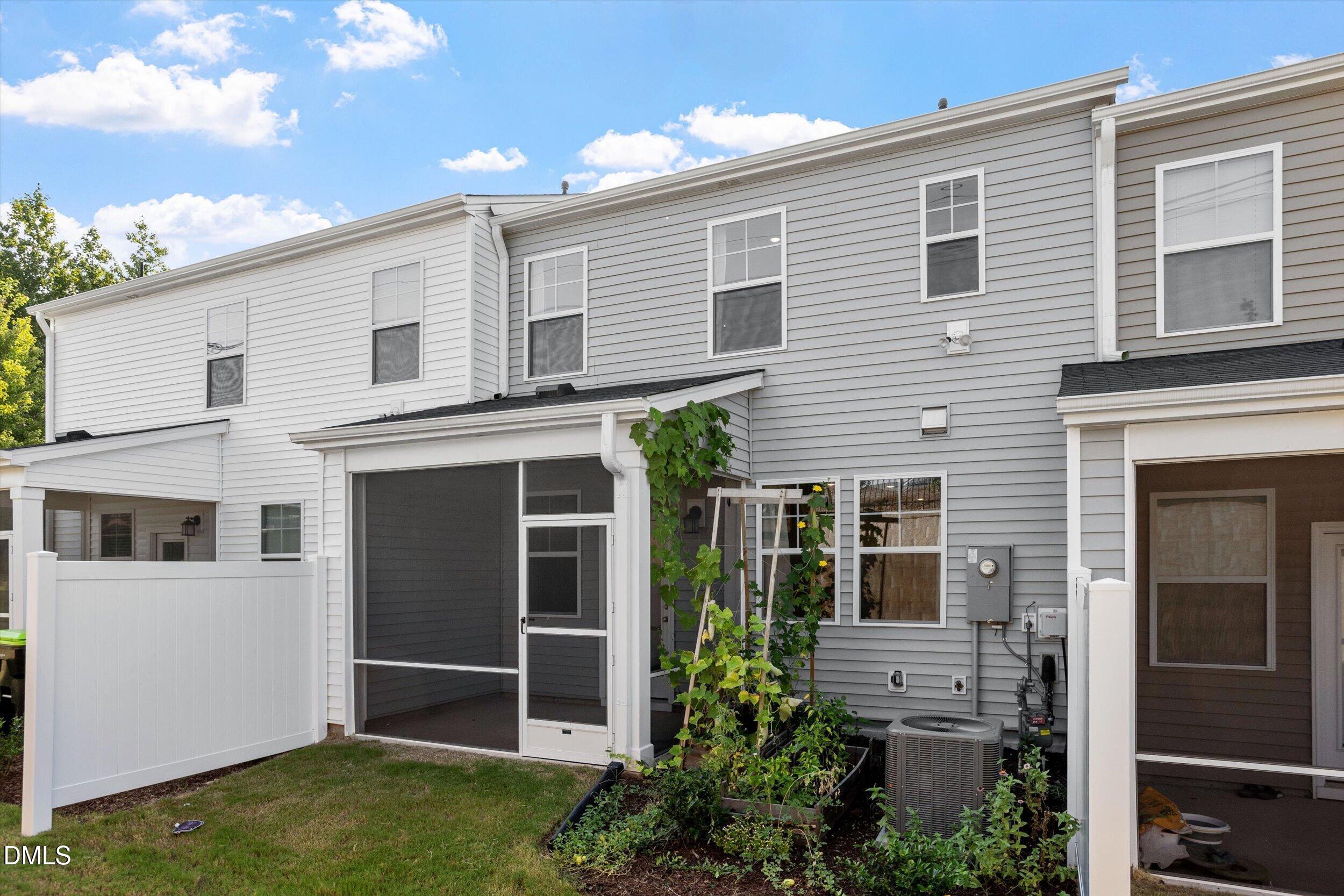 1203 Aberleigh Lane Property Photo 4