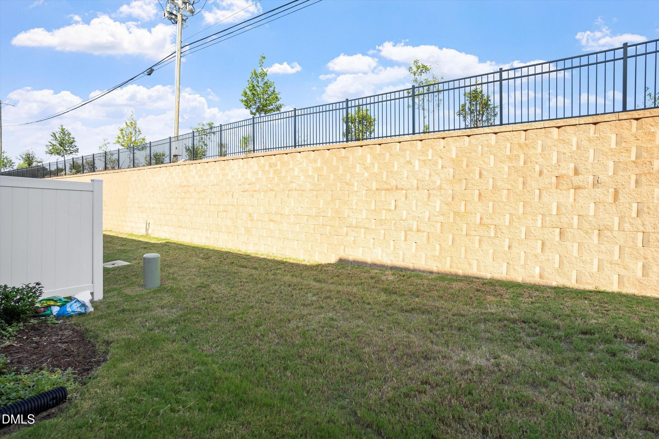 1203 Aberleigh Lane Property Photo 7
