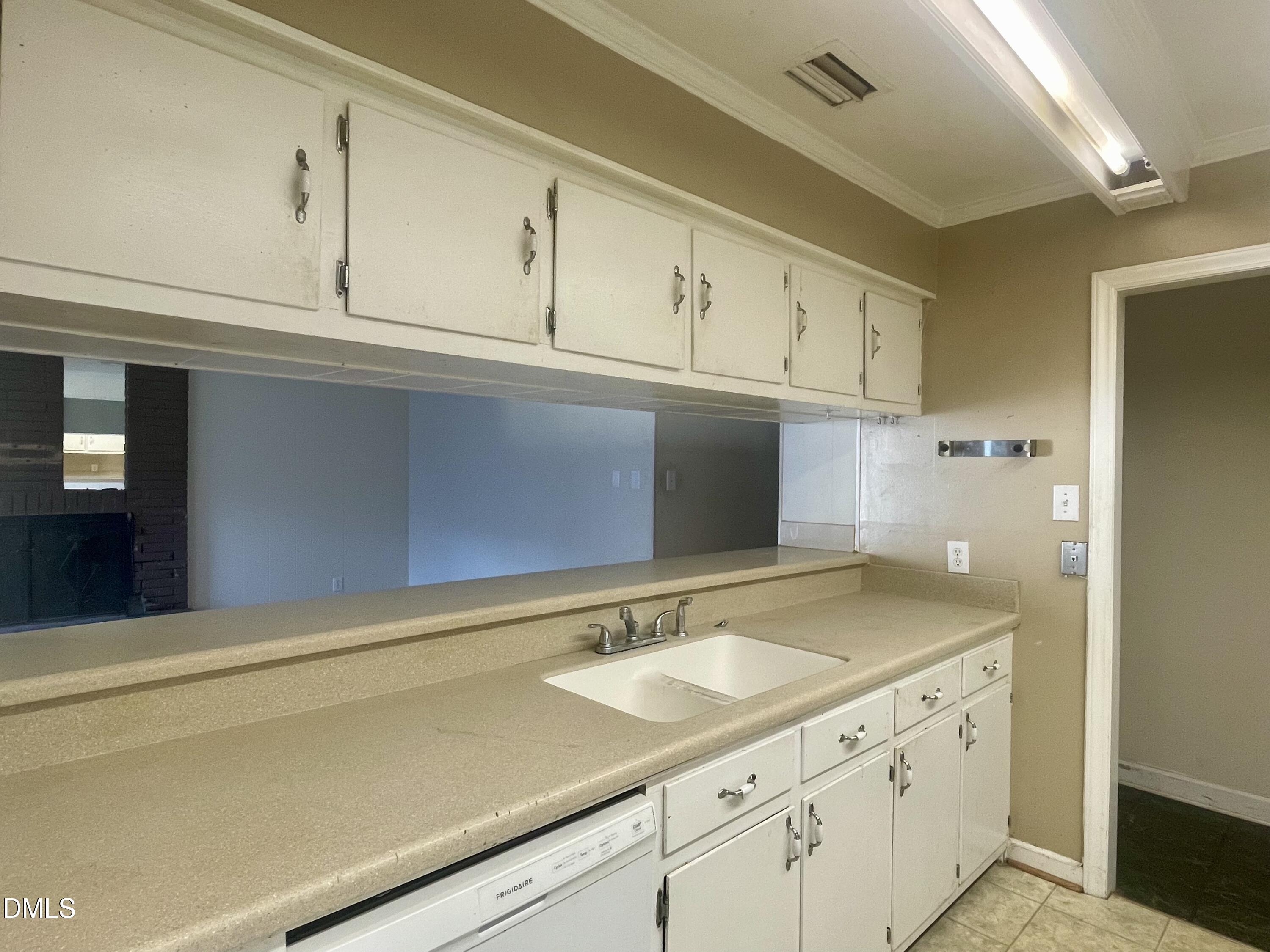1232 Jamestowne Drive Property Photo 14