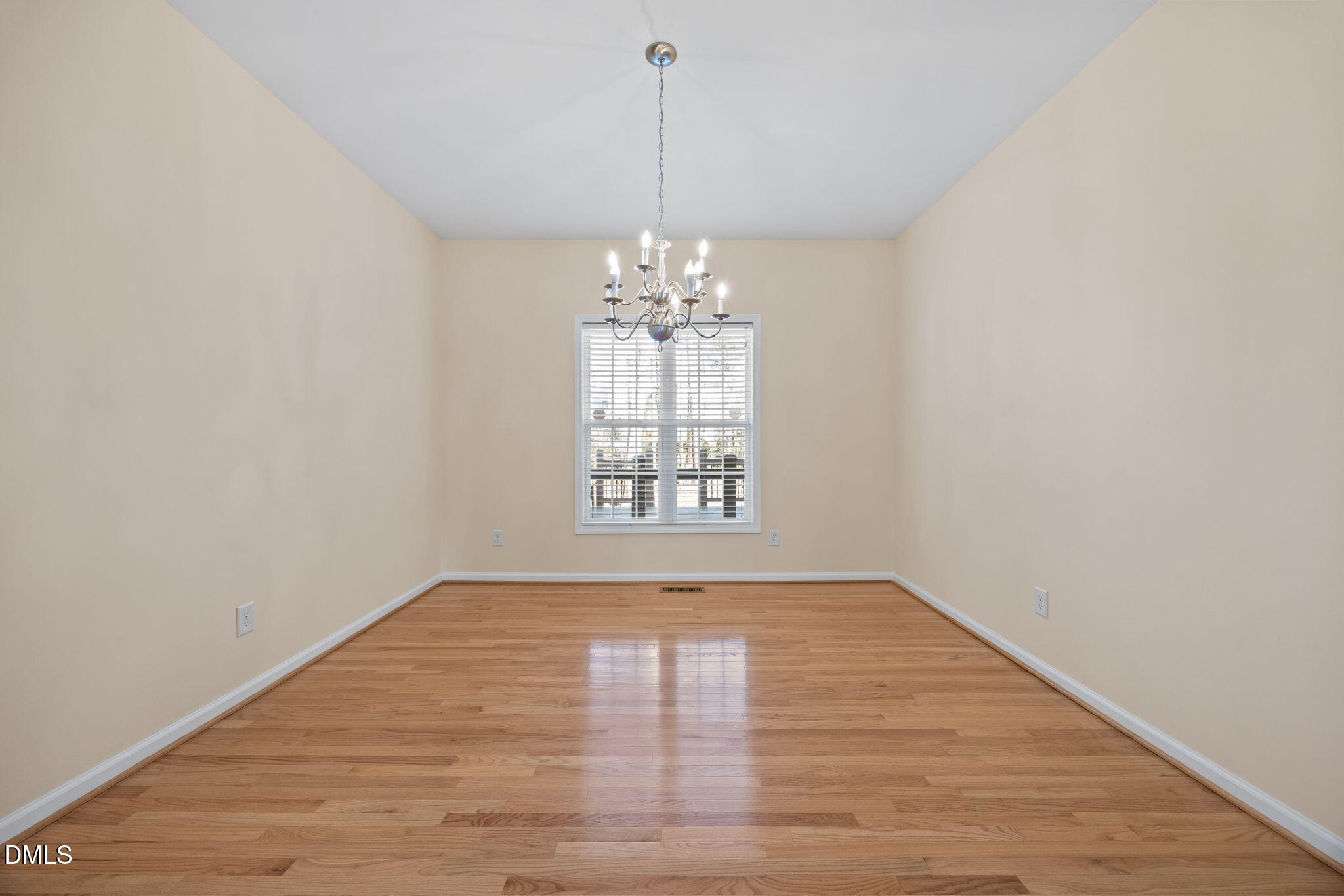 5210 Groveside Court Property Photo 11