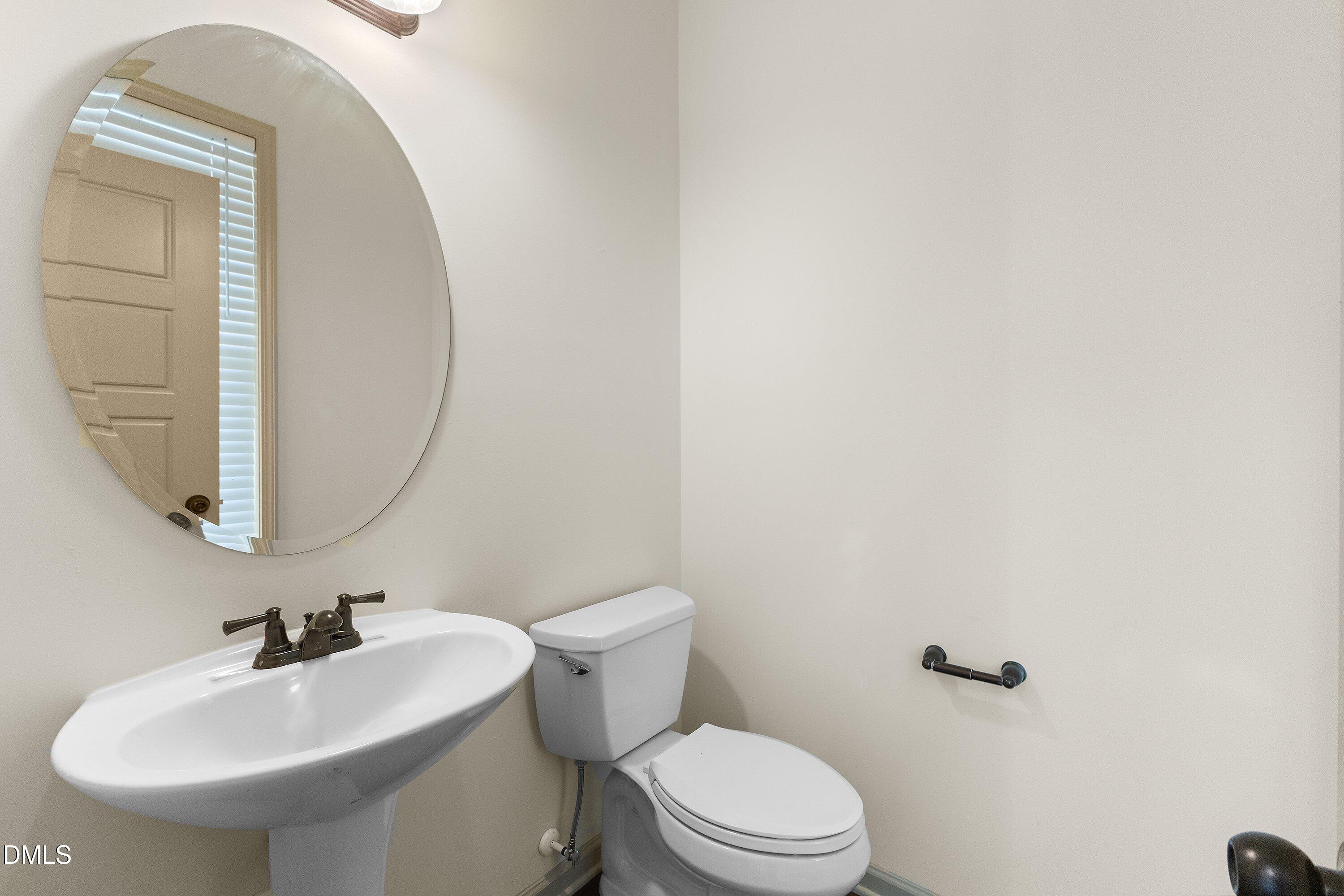 71 Golden Gate Parkway Property Photo 4