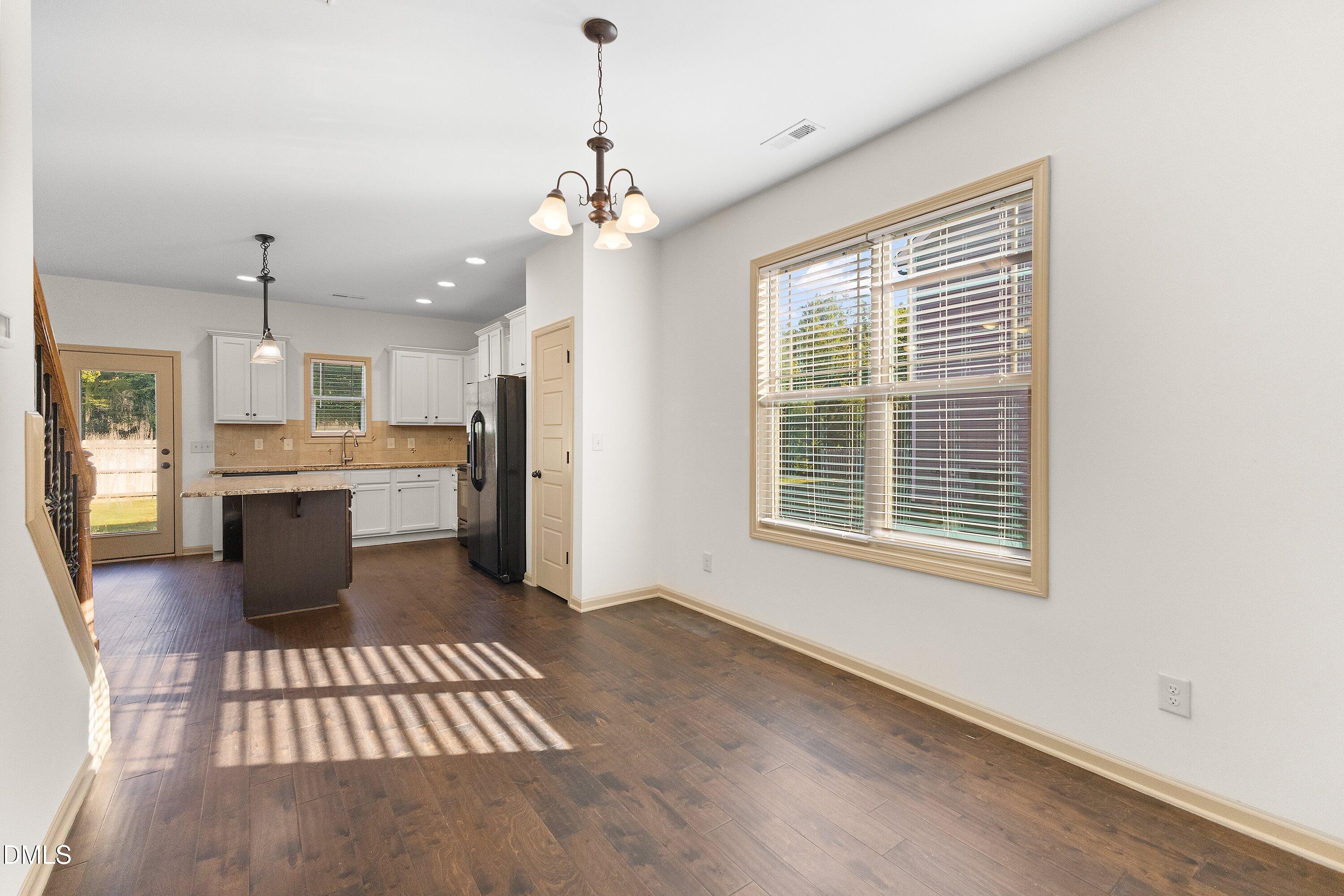 71 Golden Gate Parkway Property Photo 6