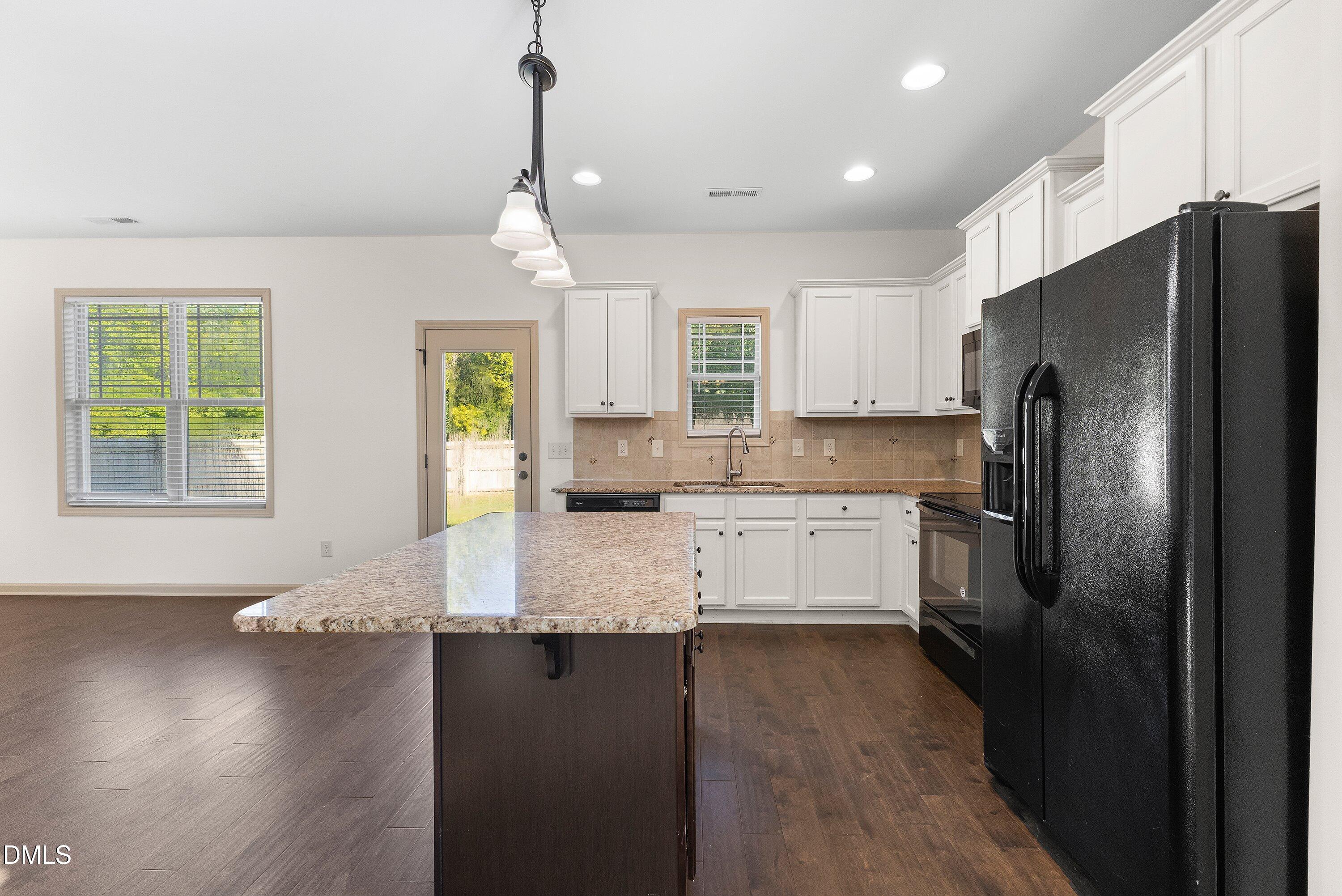 71 Golden Gate Parkway Property Photo 11