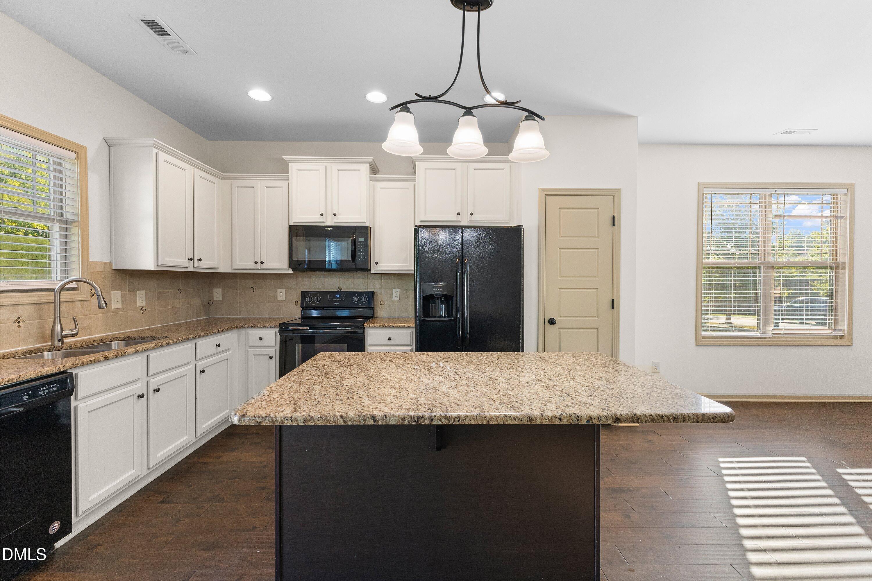 71 Golden Gate Parkway Property Photo 13