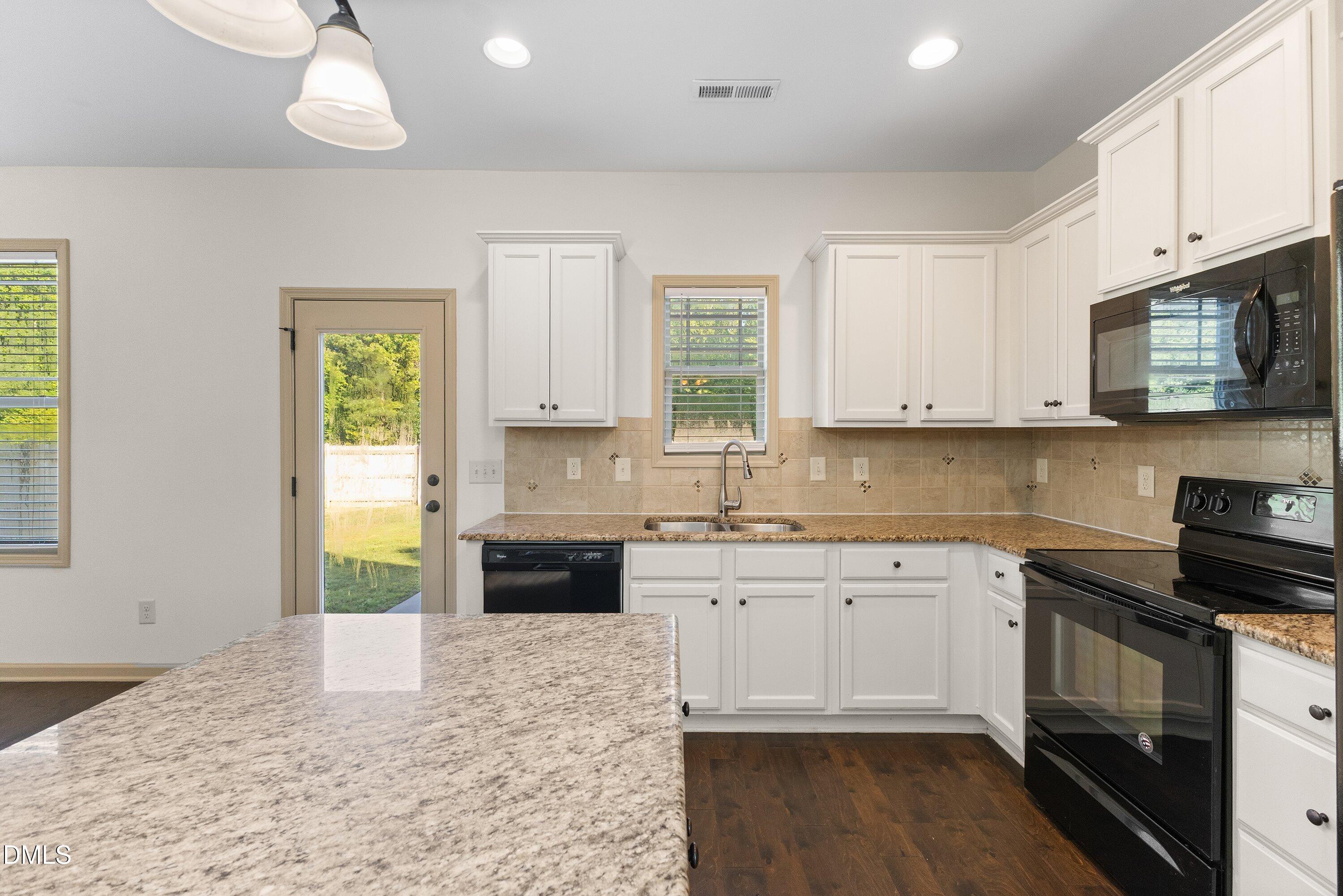 71 Golden Gate Parkway Property Photo 17