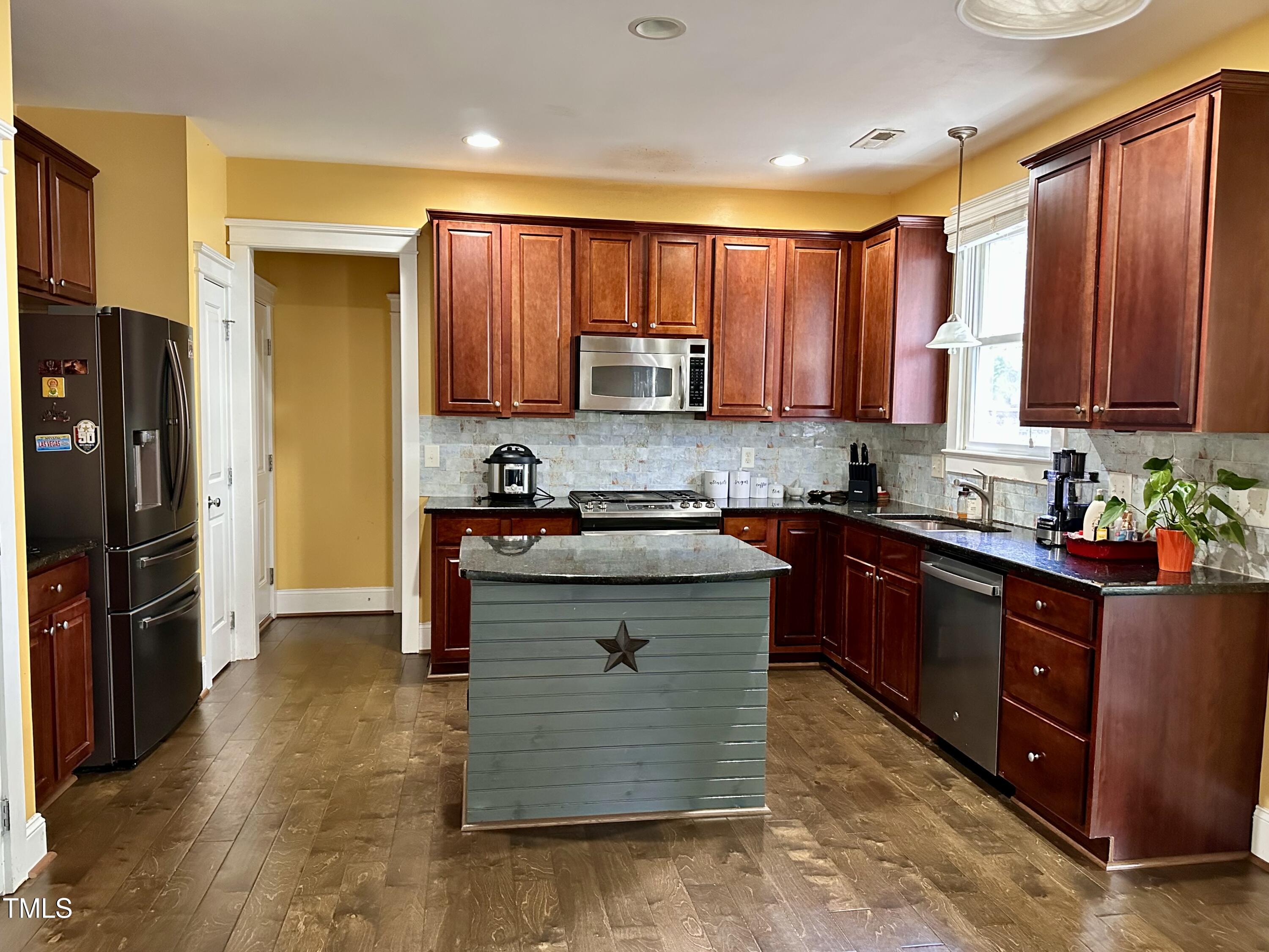 530 Alden Bridge Drive Property Photo 4