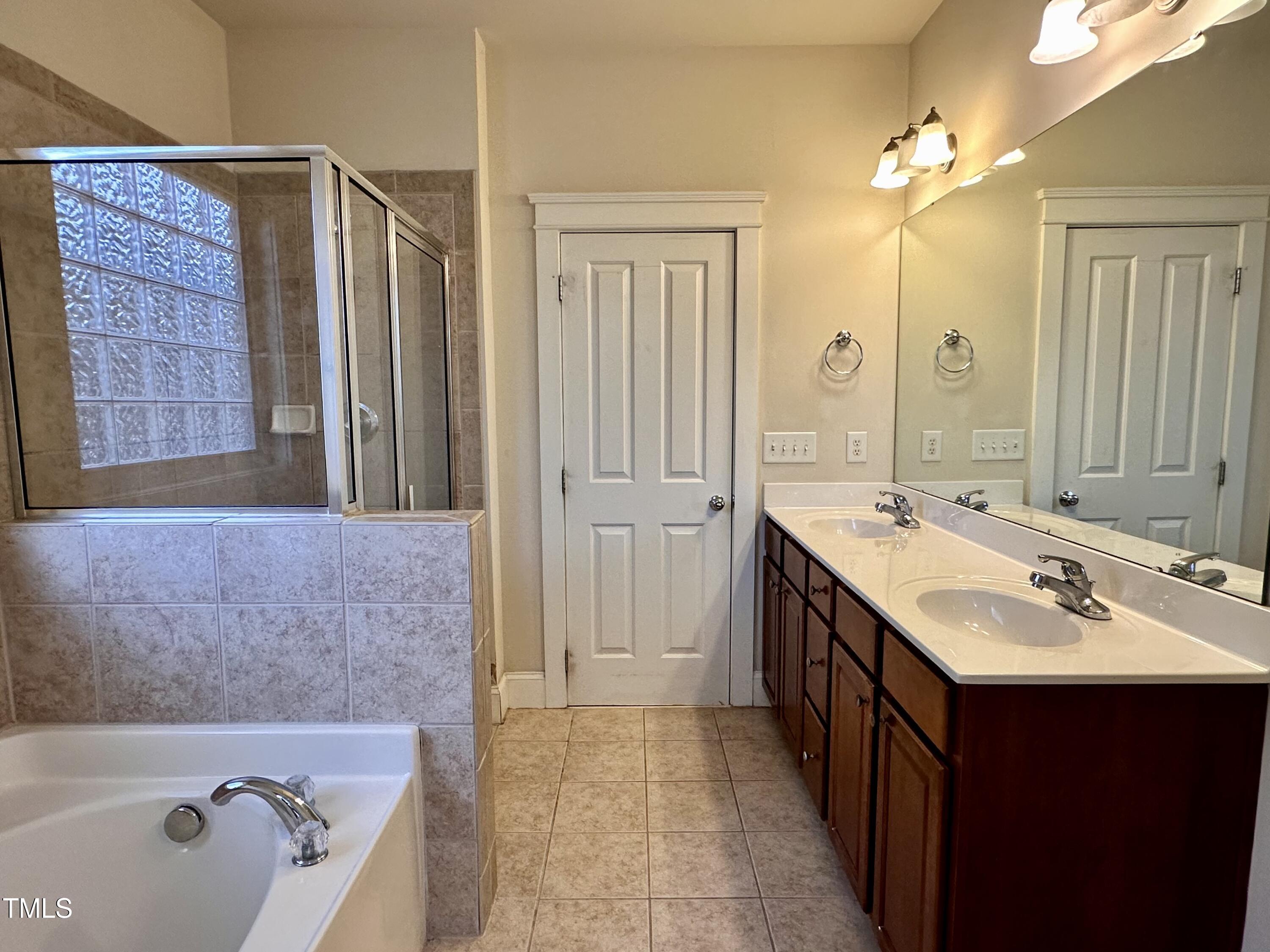 530 Alden Bridge Drive Property Photo 9