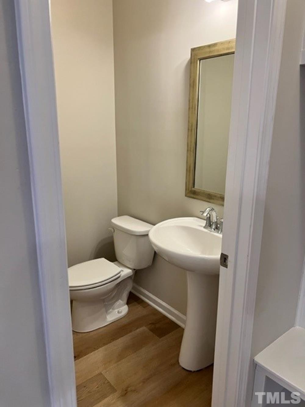 1126 Metropolitan Drive Property Photo 10