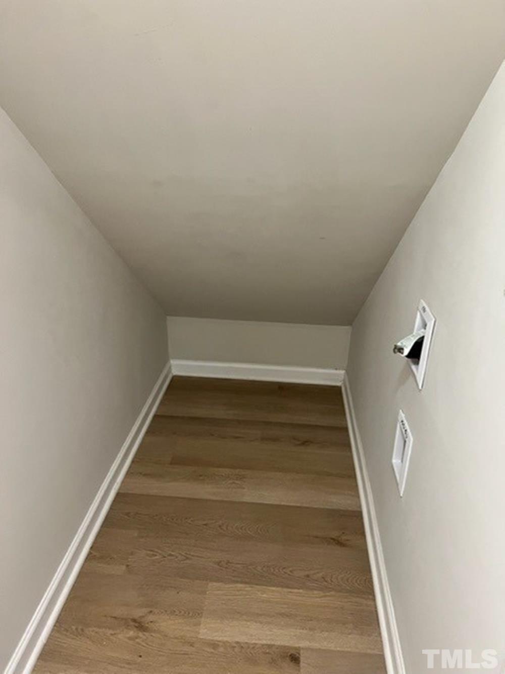 1126 Metropolitan Drive Property Photo 11
