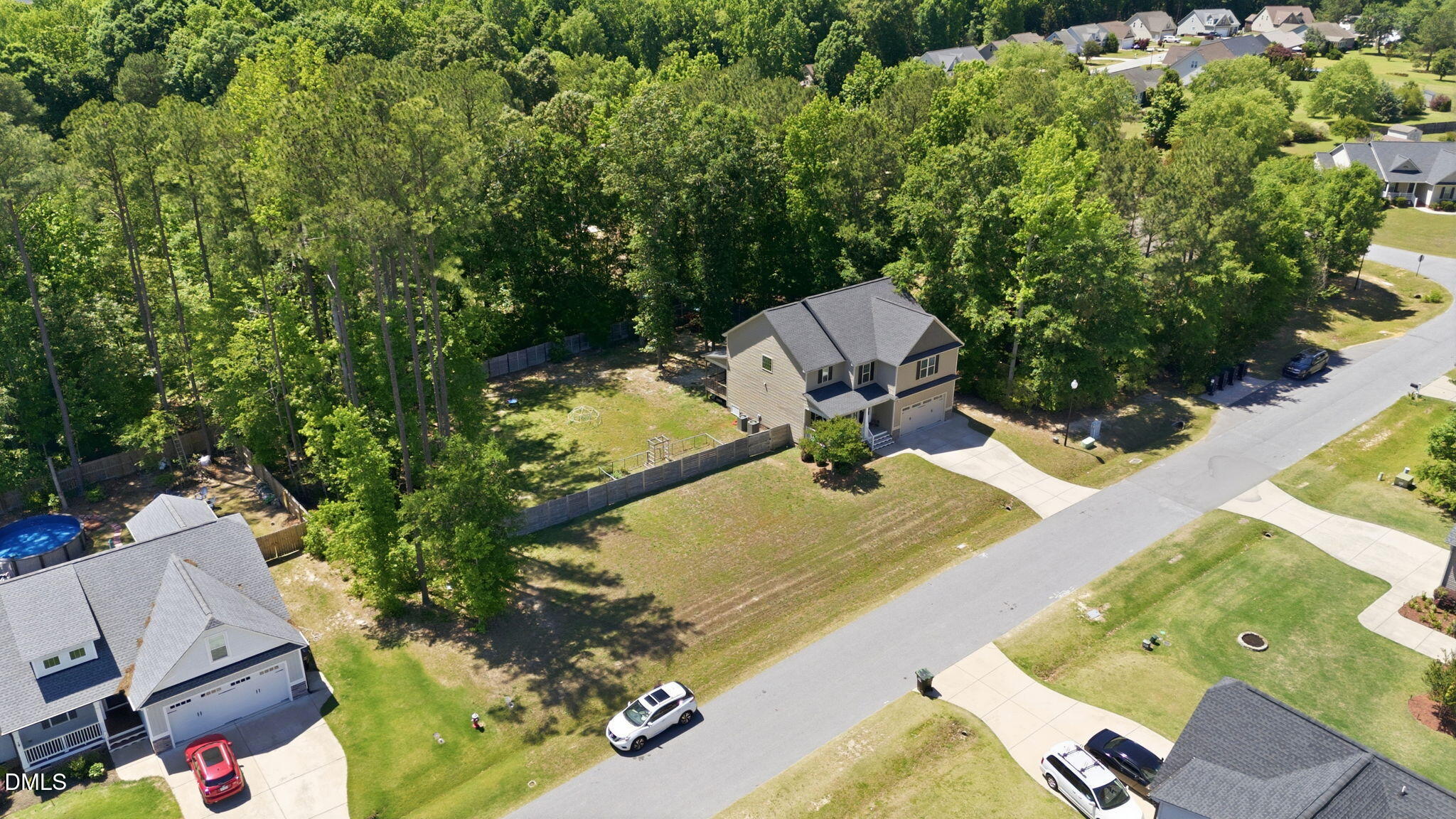 180 Long Grass Drive Property Photo 3