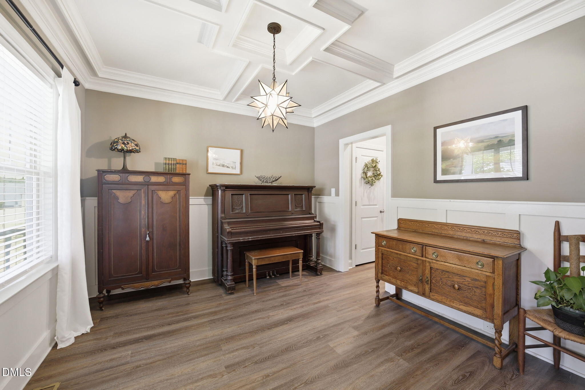 180 Long Grass Drive Property Photo 8