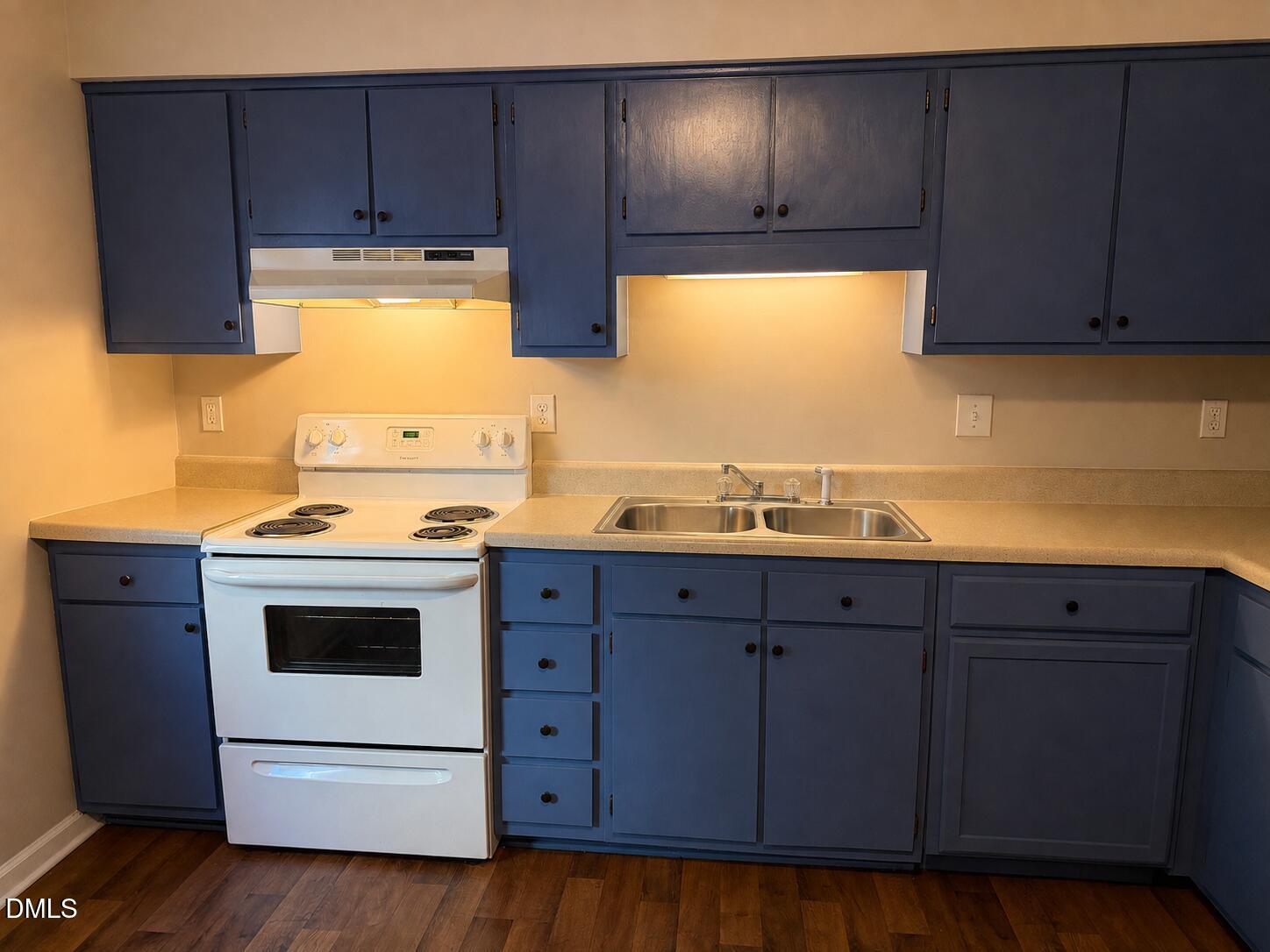 800 Fargo Street E3 Property Photo 3