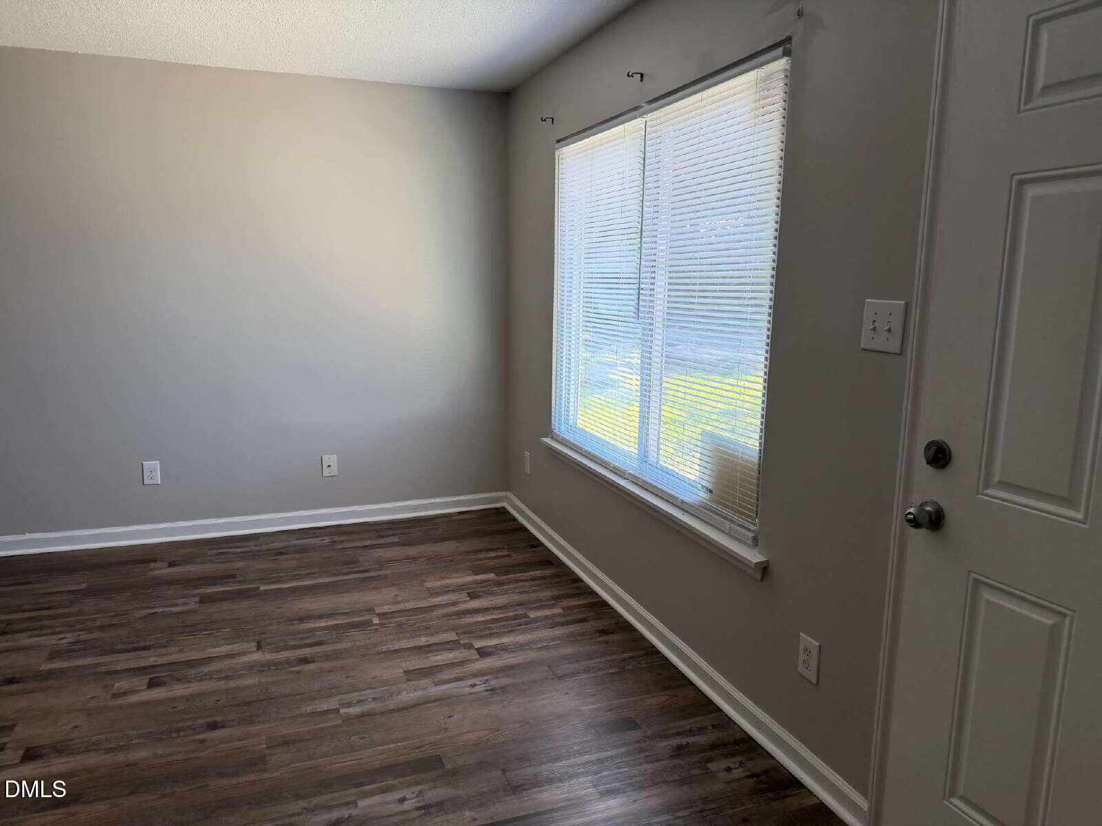800 Fargo Street E3 Property Photo 4