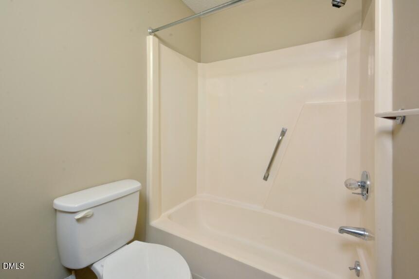 800 Fargo Street E3 Property Photo 21