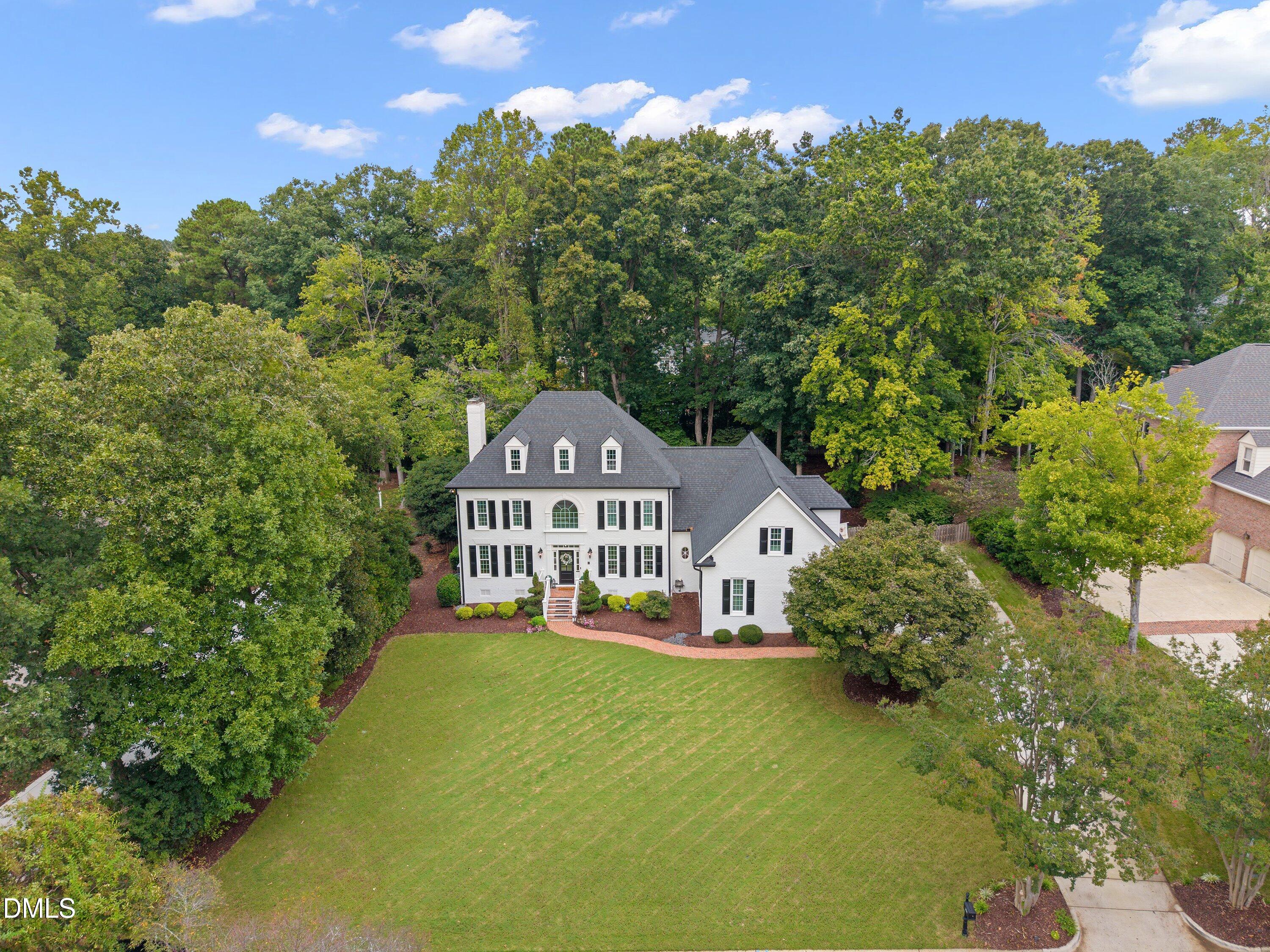 304 Versailles Drive Property Photo 2