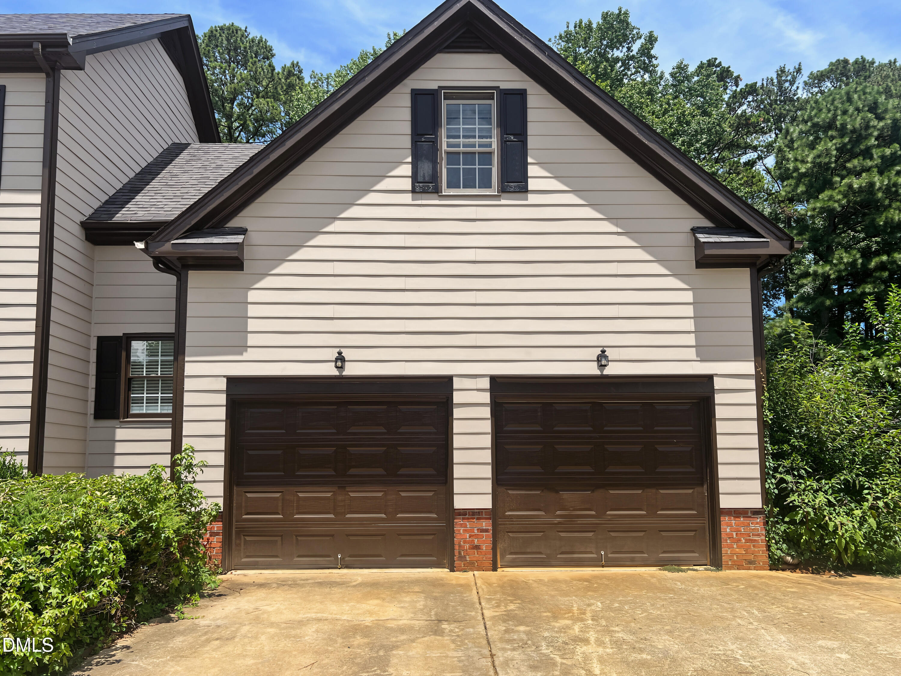 3108 Summer Oaks Drive Property Photo 2