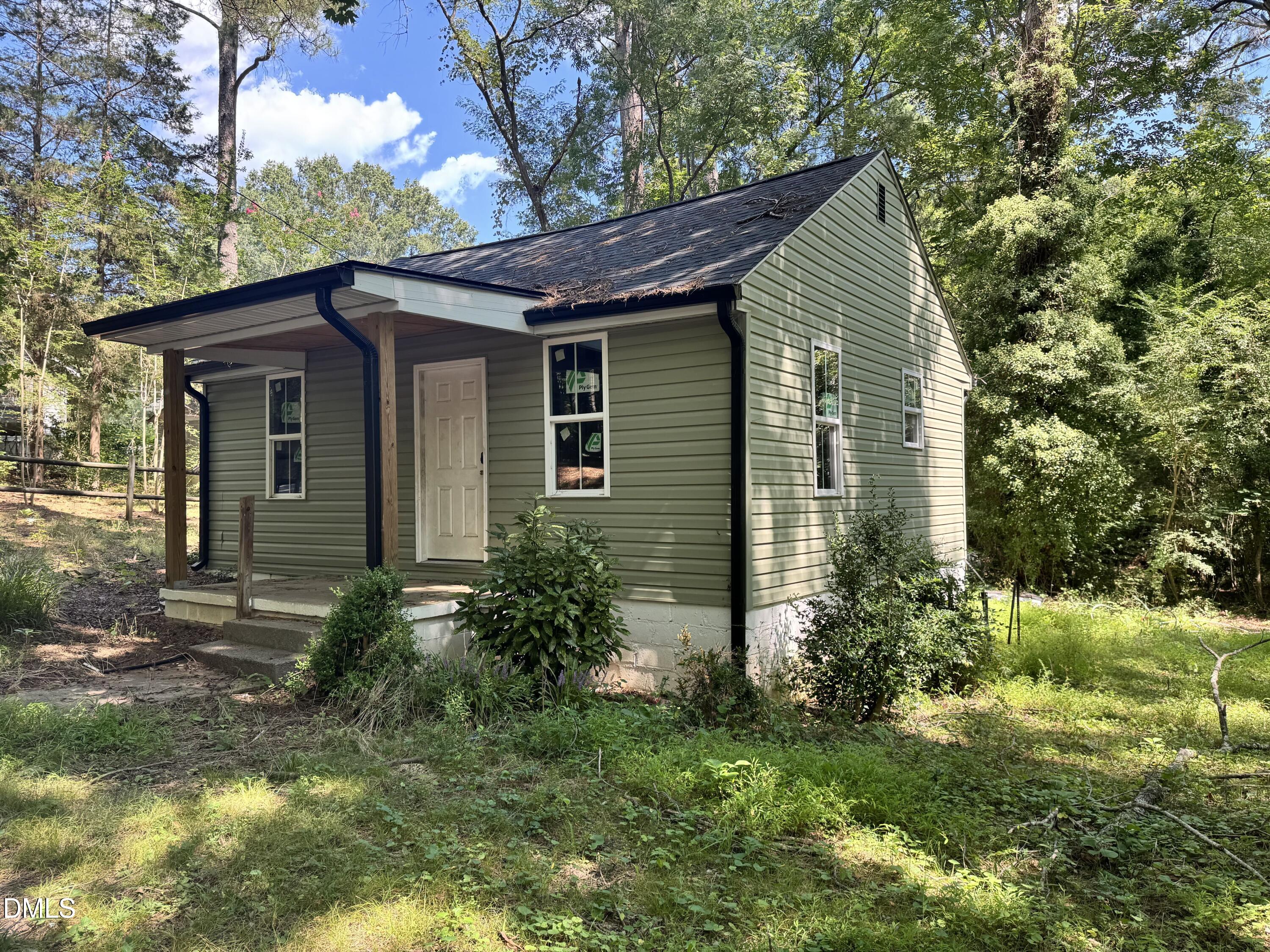 232 N Hall Street Property Photo 1