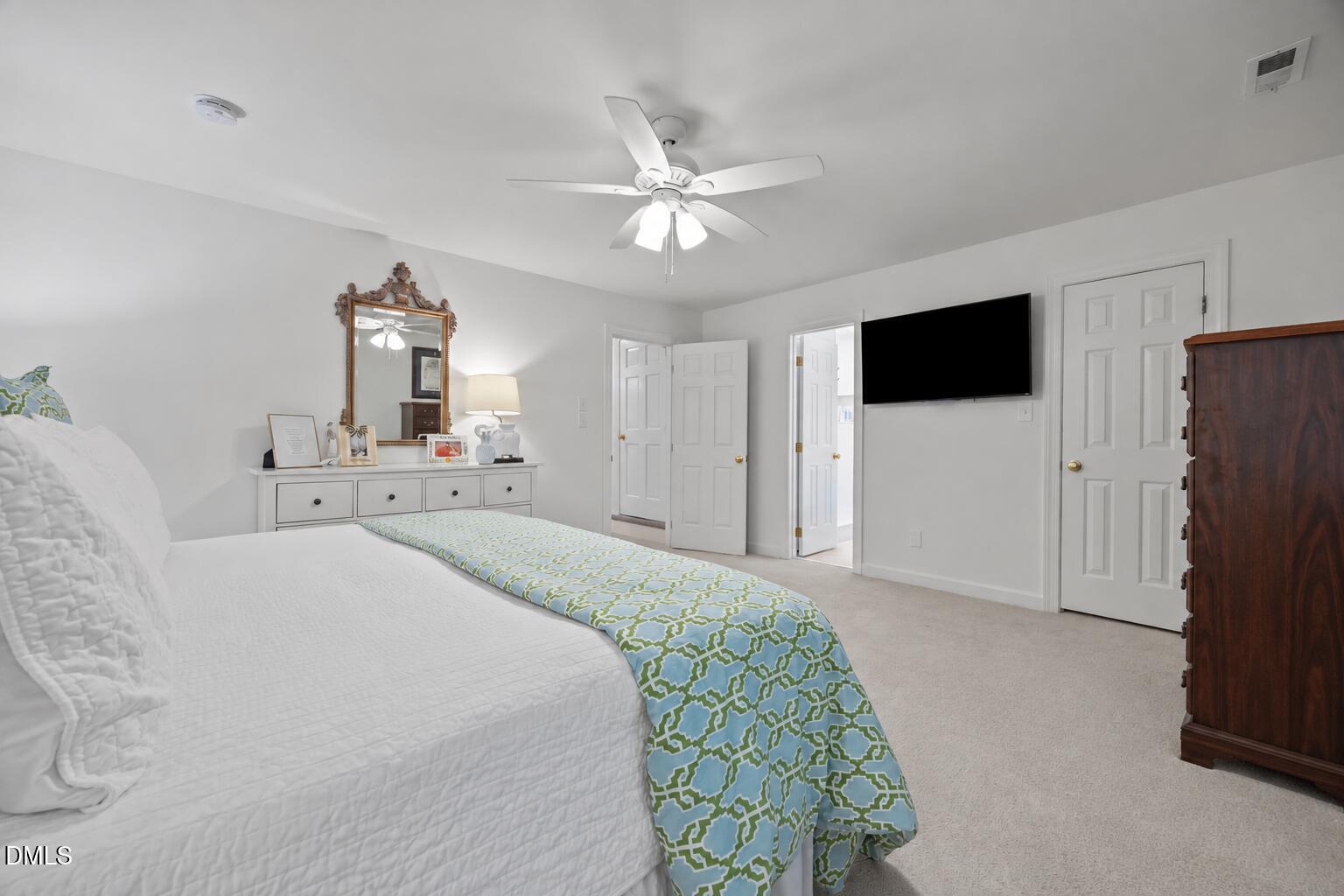 562 Weathergreen Drive Property Photo 18