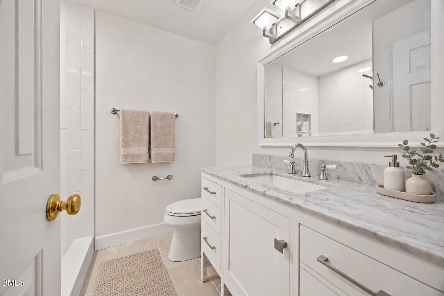 562 Weathergreen Drive Property Photo 19