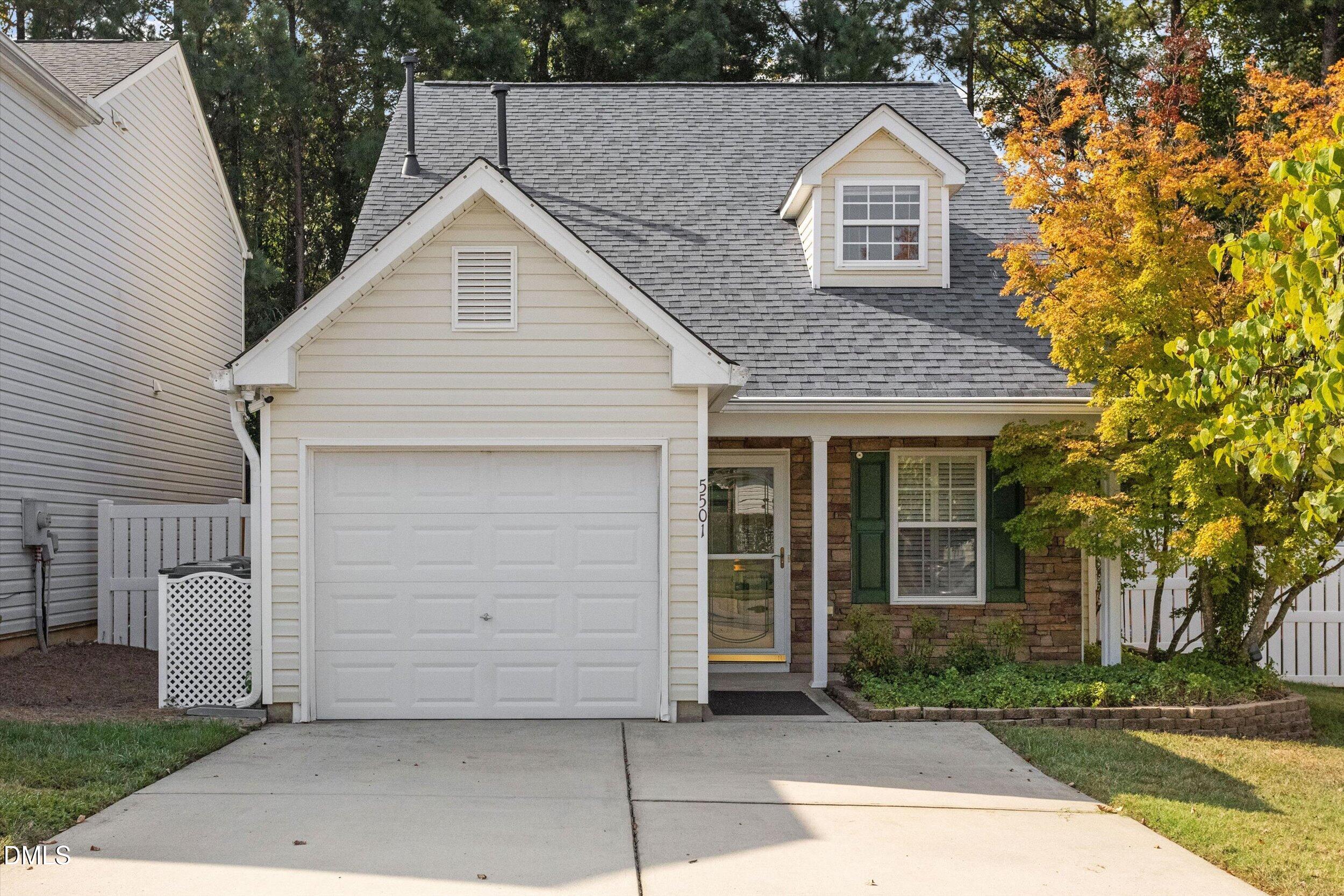 5501 Golden Moss Trail Property Photo 1