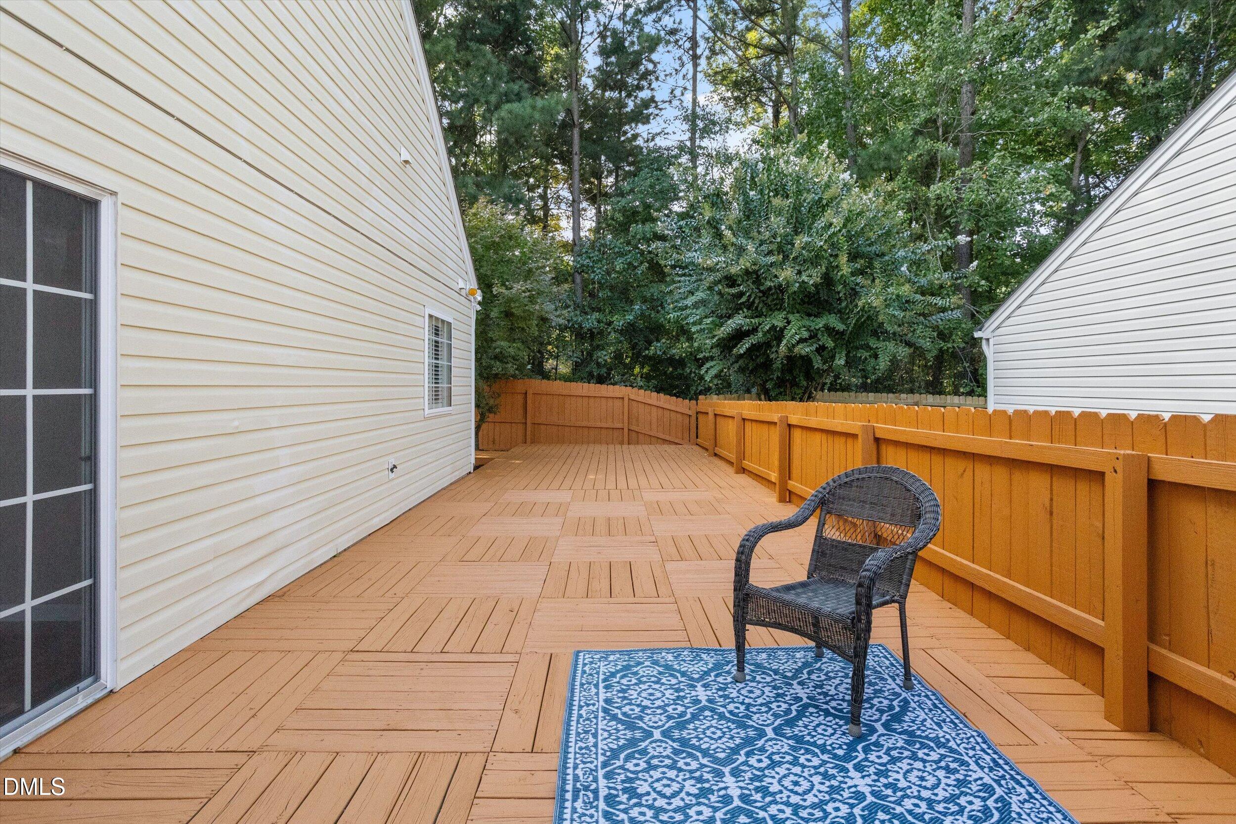 5501 Golden Moss Trail Property Photo 4