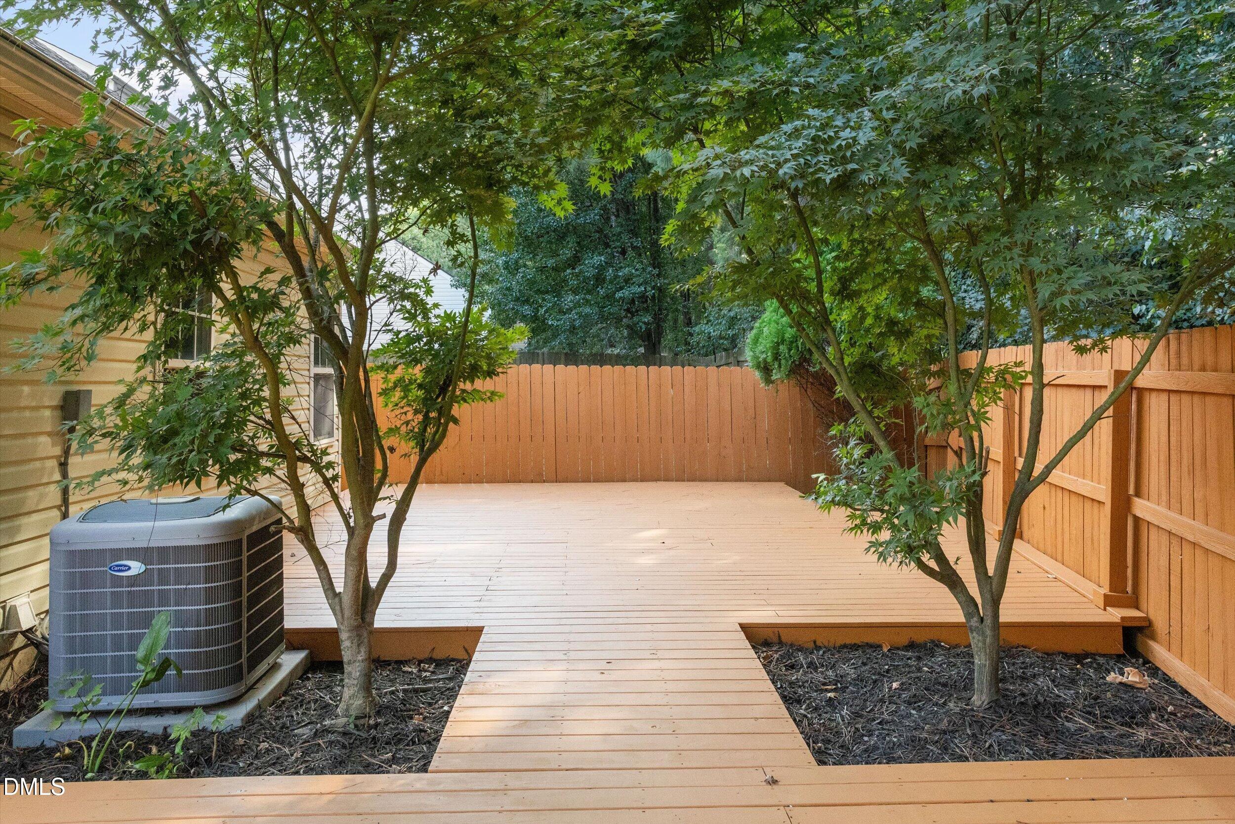 5501 Golden Moss Trail Property Photo 7