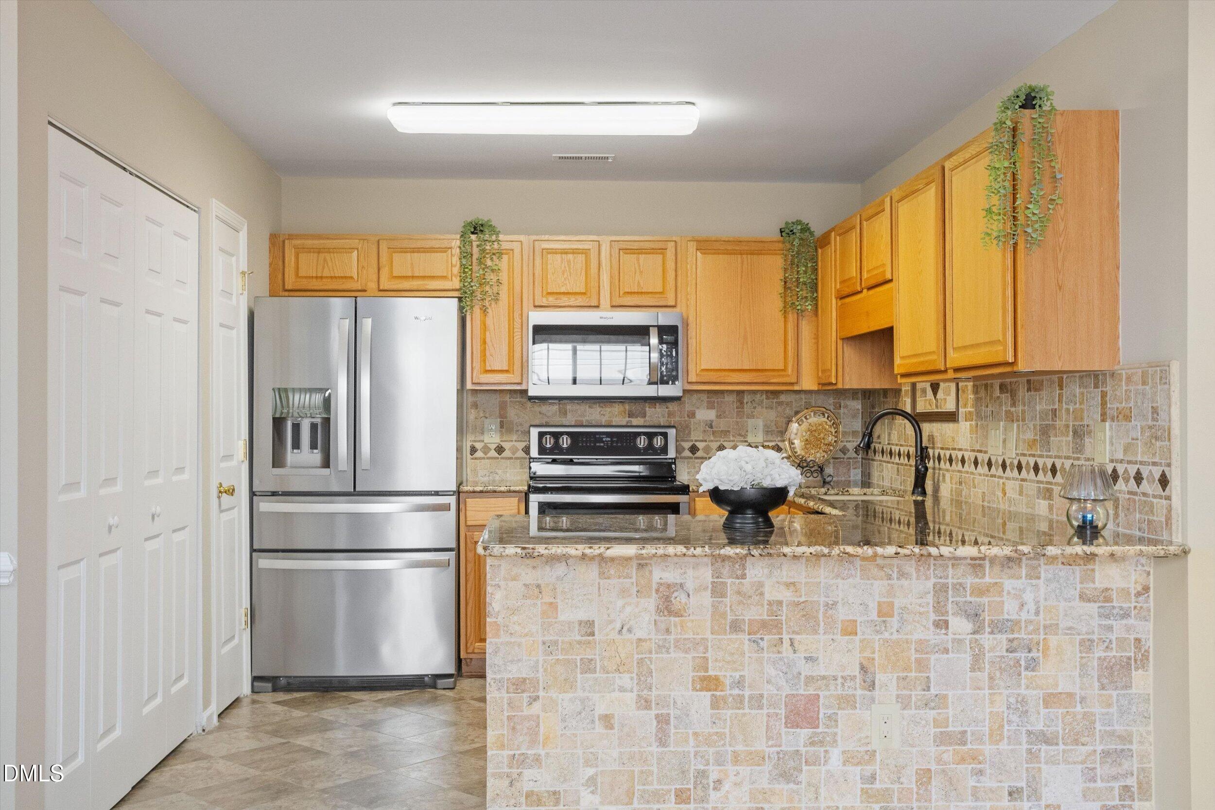5501 Golden Moss Trail Property Photo 15