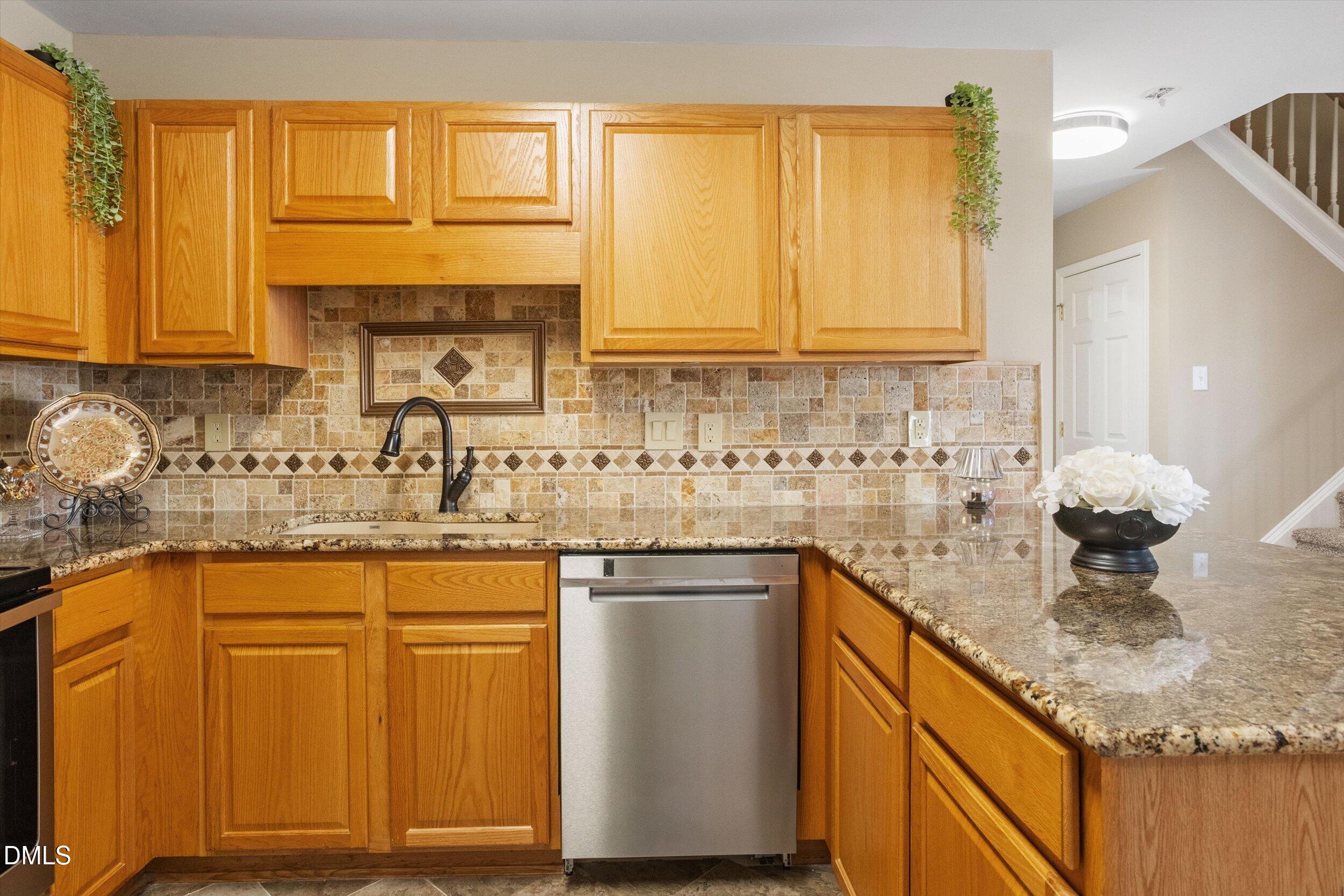 5501 Golden Moss Trail Property Photo 18