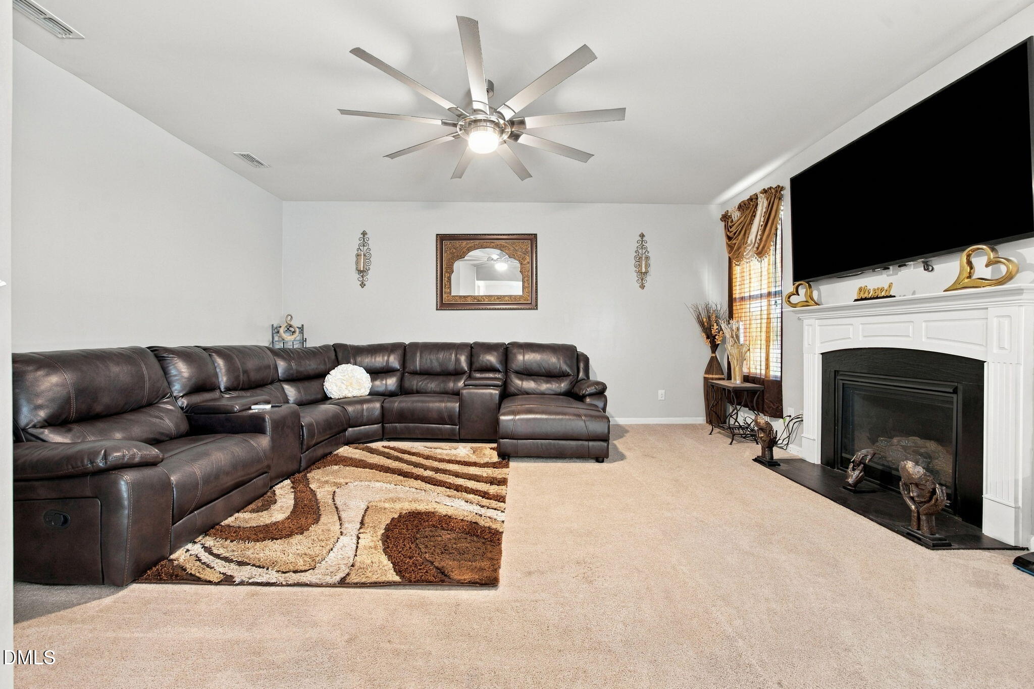 3949 White Kestrel Drive Property Photo 13