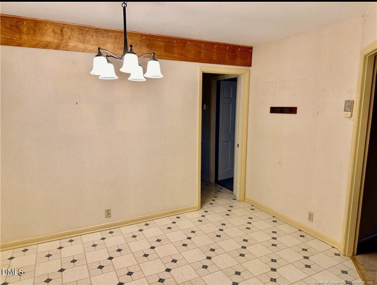 5214 Rodwell Road Property Photo 3