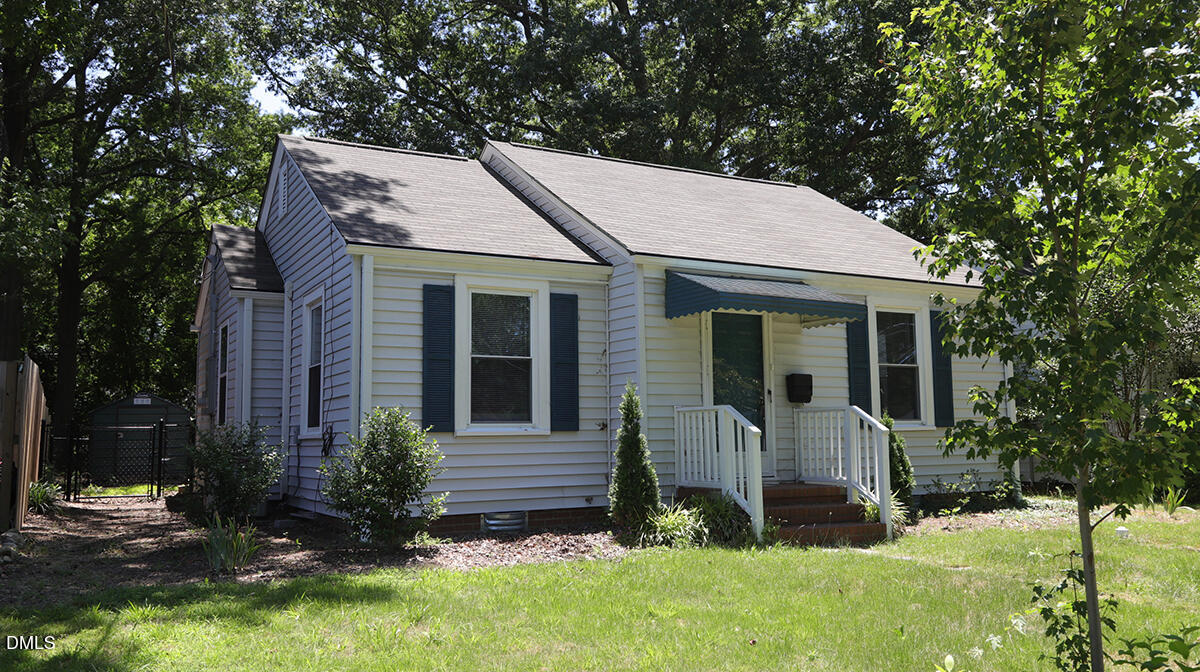 102 E Edgewood Drive Property Photo 1