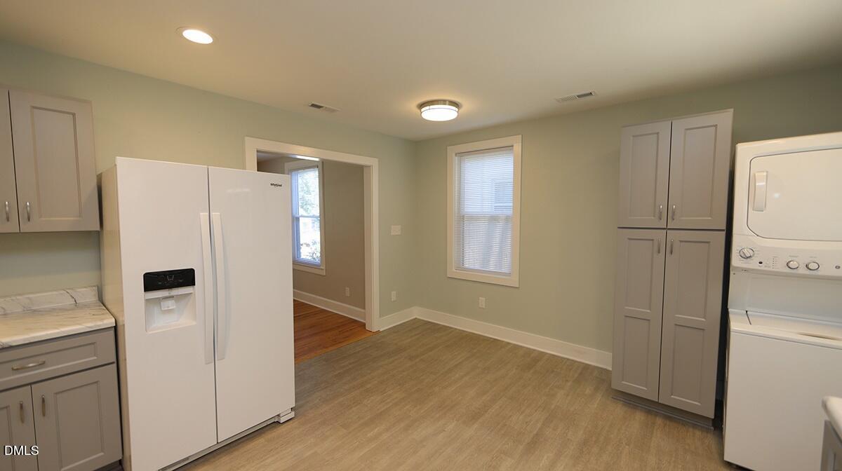 102 E Edgewood Drive Property Photo 9