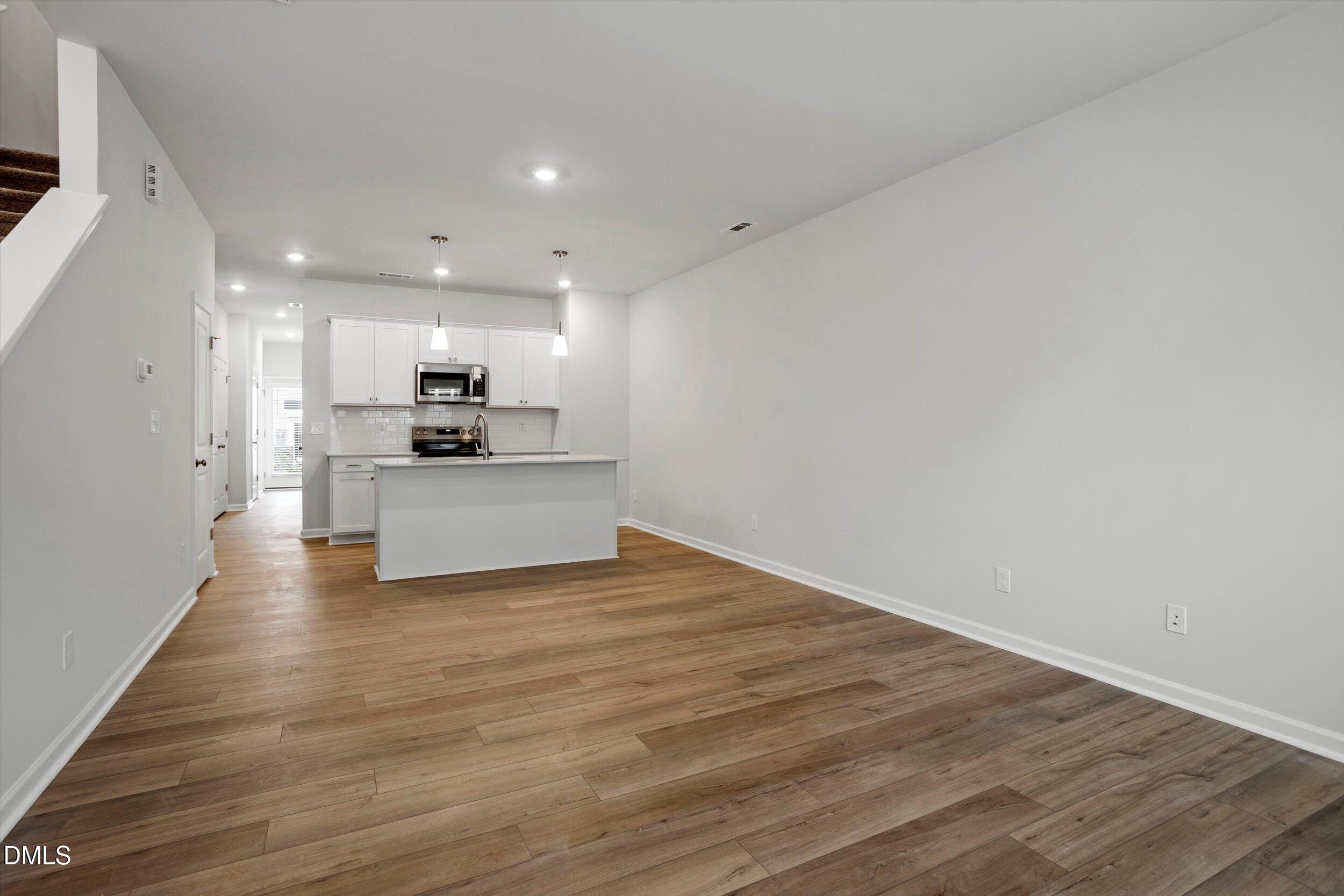112 Flowering Maple Way 288 Property Photo 3