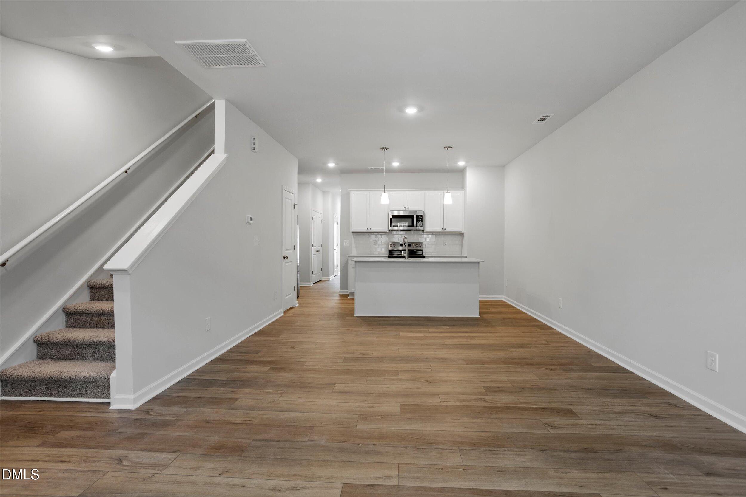 112 Flowering Maple Way 288 Property Photo 4