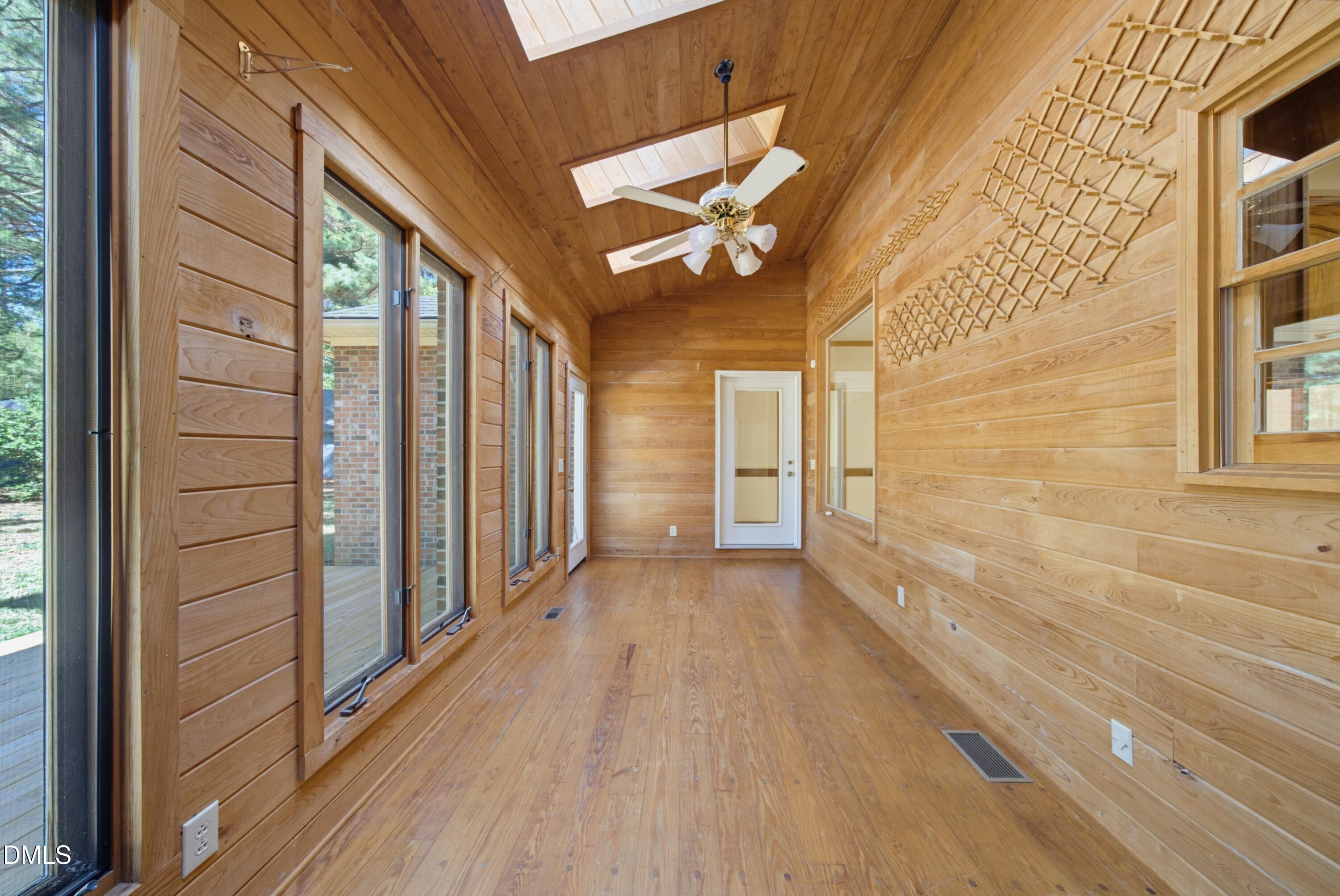 10600 Lowery Drive Property Photo 8
