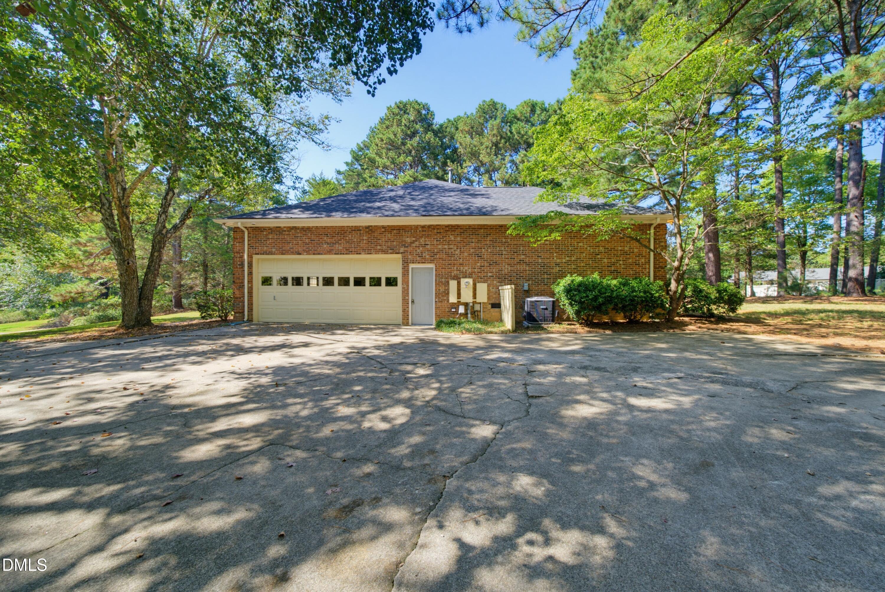 10600 Lowery Drive Property Photo 9