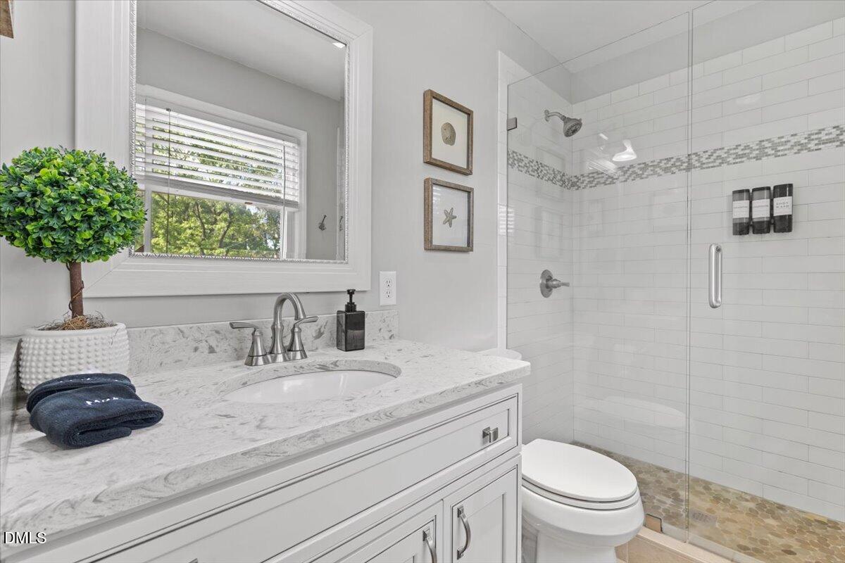 204 Barwick Way Property Photo 30