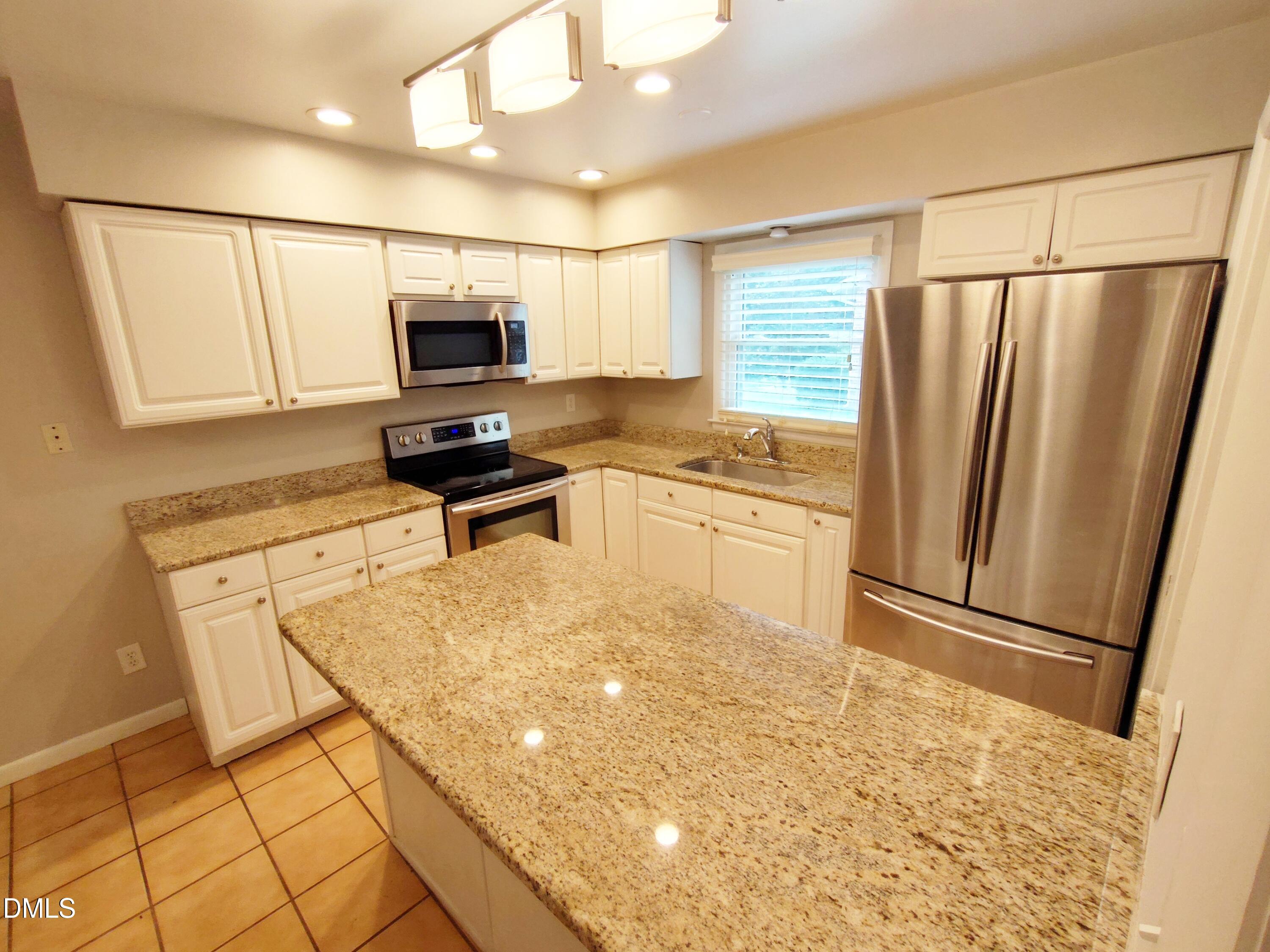1720 Euclid Road Property Photo 4