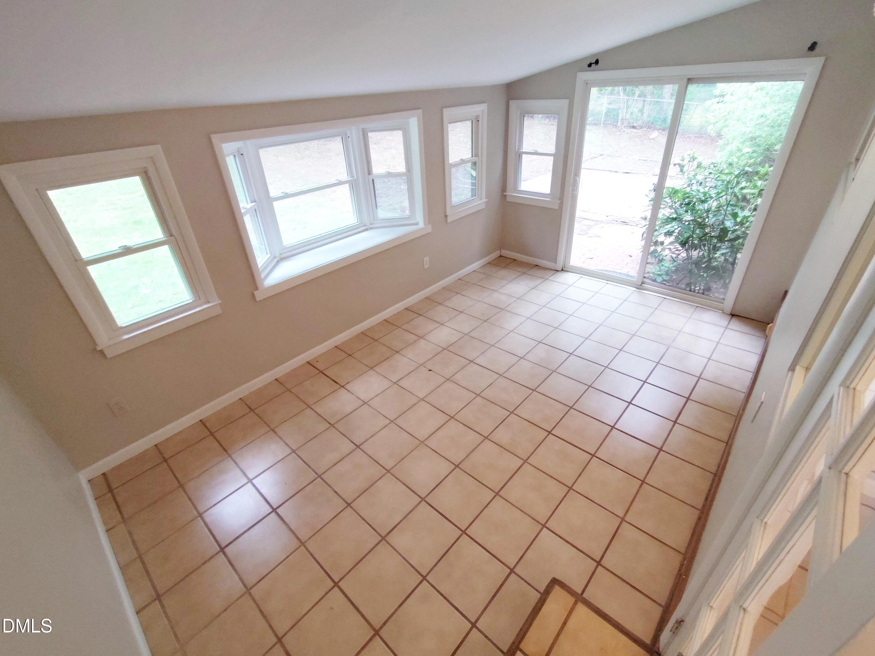 1720 Euclid Road Property Photo 6