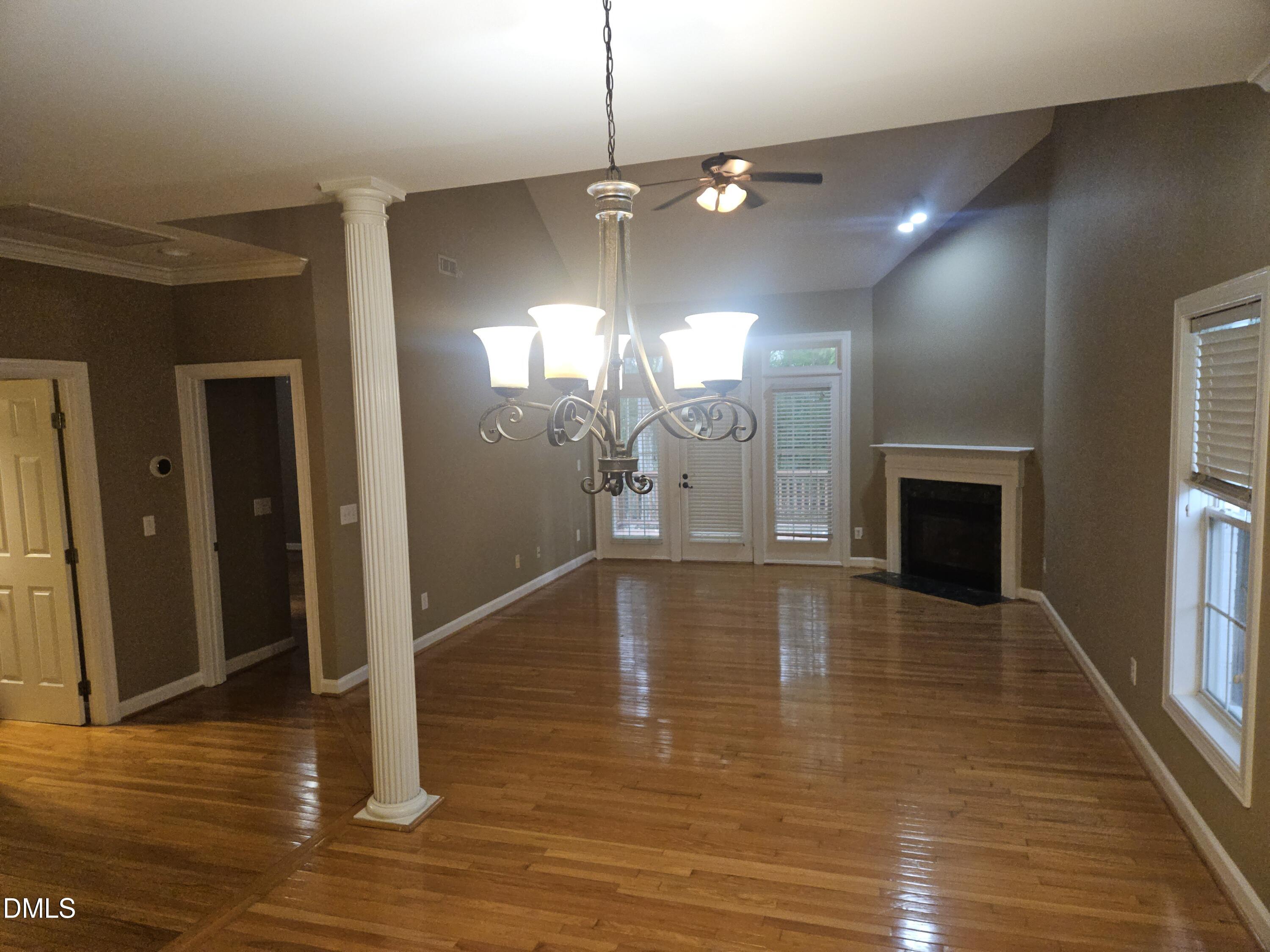 1600 Poets Glade Drive Property Photo 3